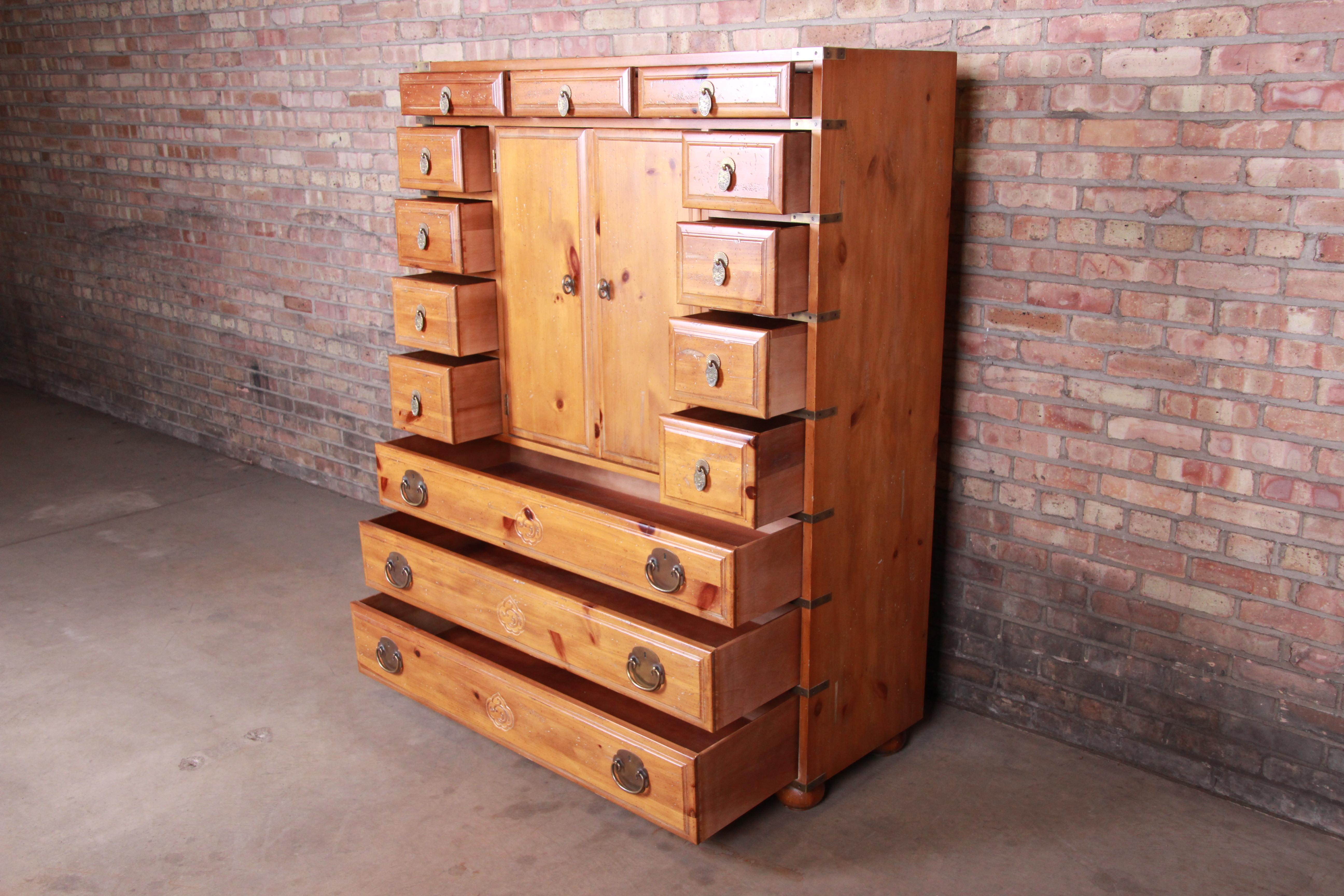 Henredon Solid Pine 14-Drawer Japanese Tansu Chest of Drawers In Good Condition In South Bend, IN