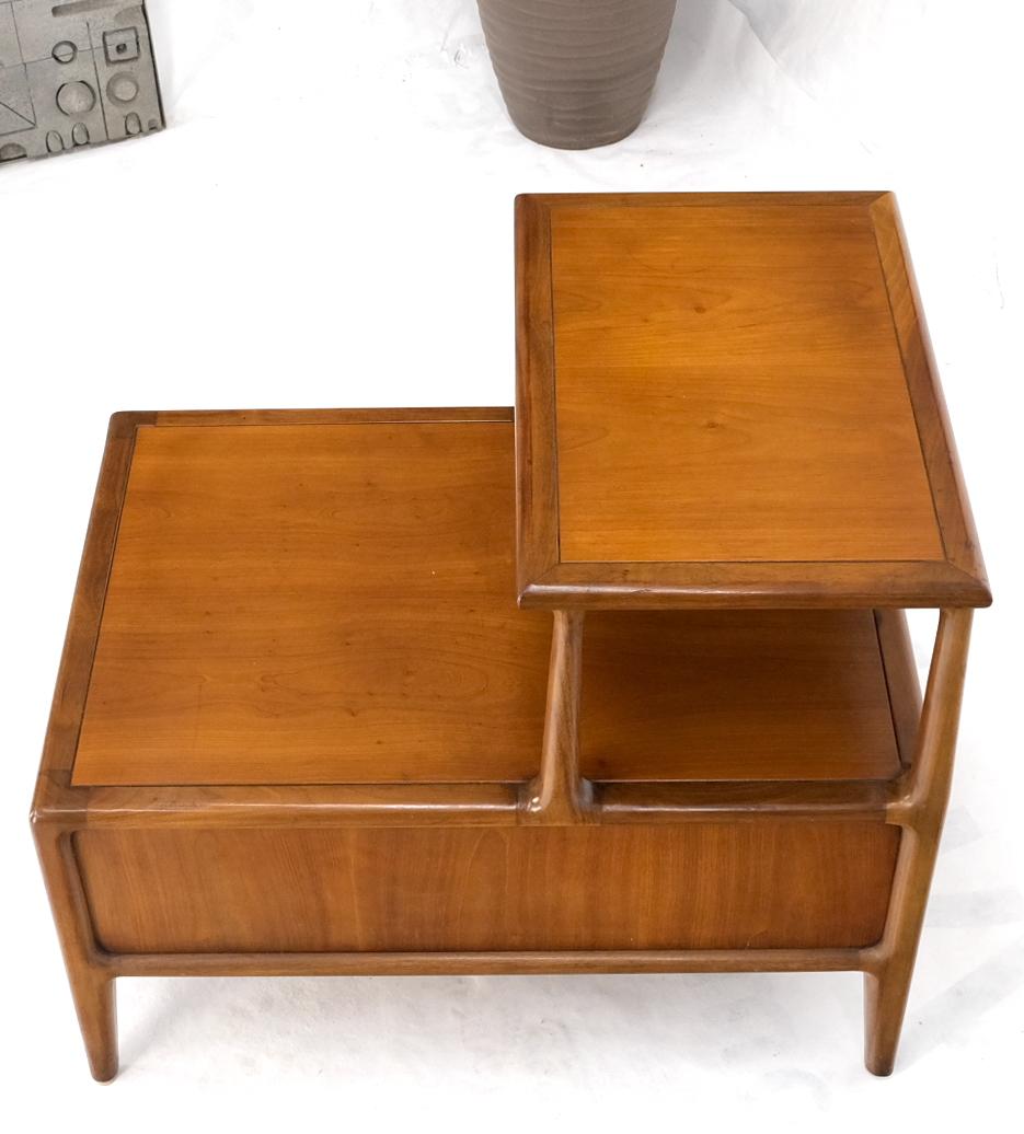 Mid-Century Modern Henredon Solid Walnut Sculptural Two Tier One Drawer Step Side Table For Sale