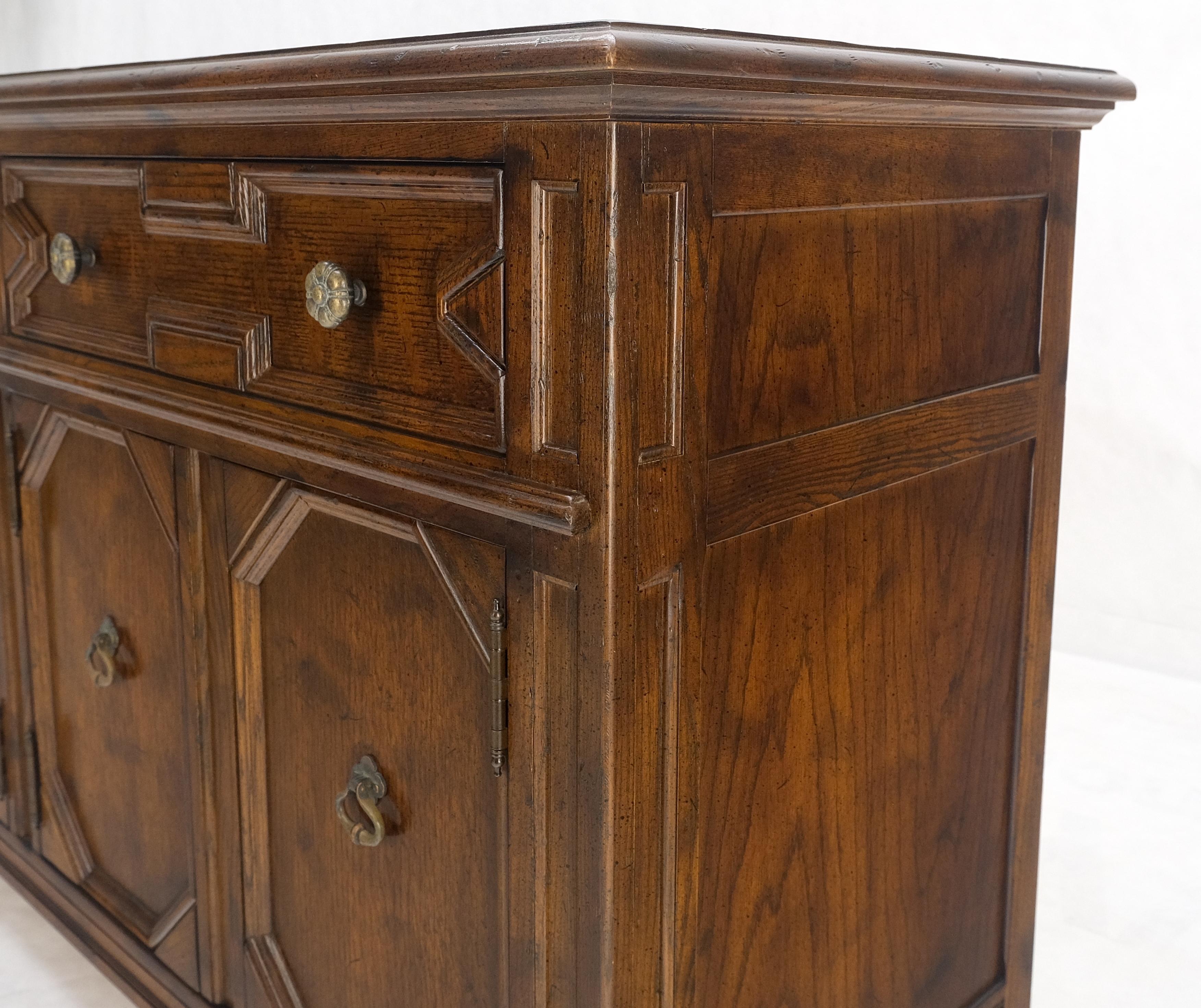 American Henredon Spanish Colonial Country French Oak & Brass Hardware Long Dresser MINT For Sale