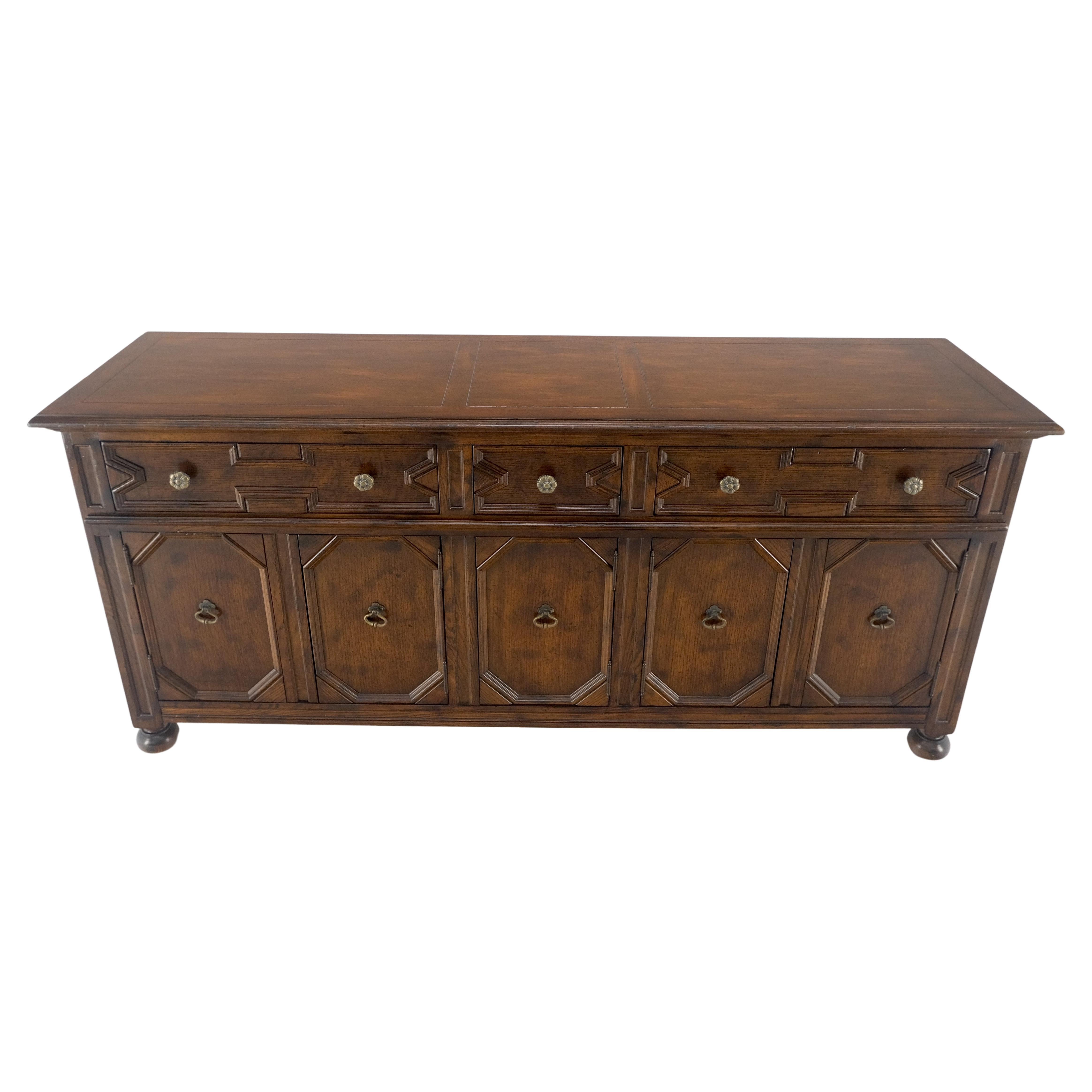 Henredon Spanish Colonial Country French Oak & Brass Hardware Long Dresser MINT For Sale