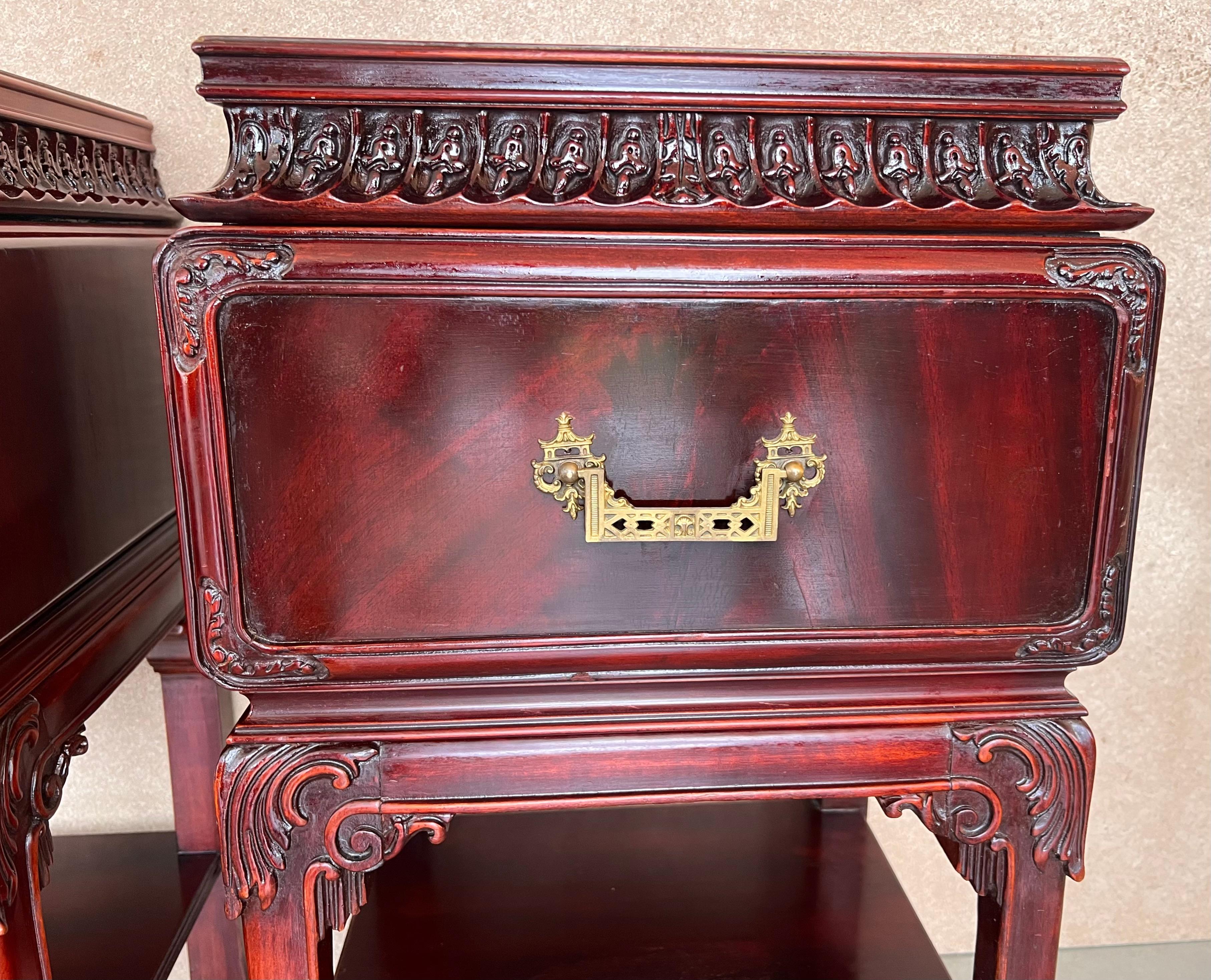 Henredon Style Chinese Chippendale Carved Mahogany Box Side Tables, a Pair For Sale 4