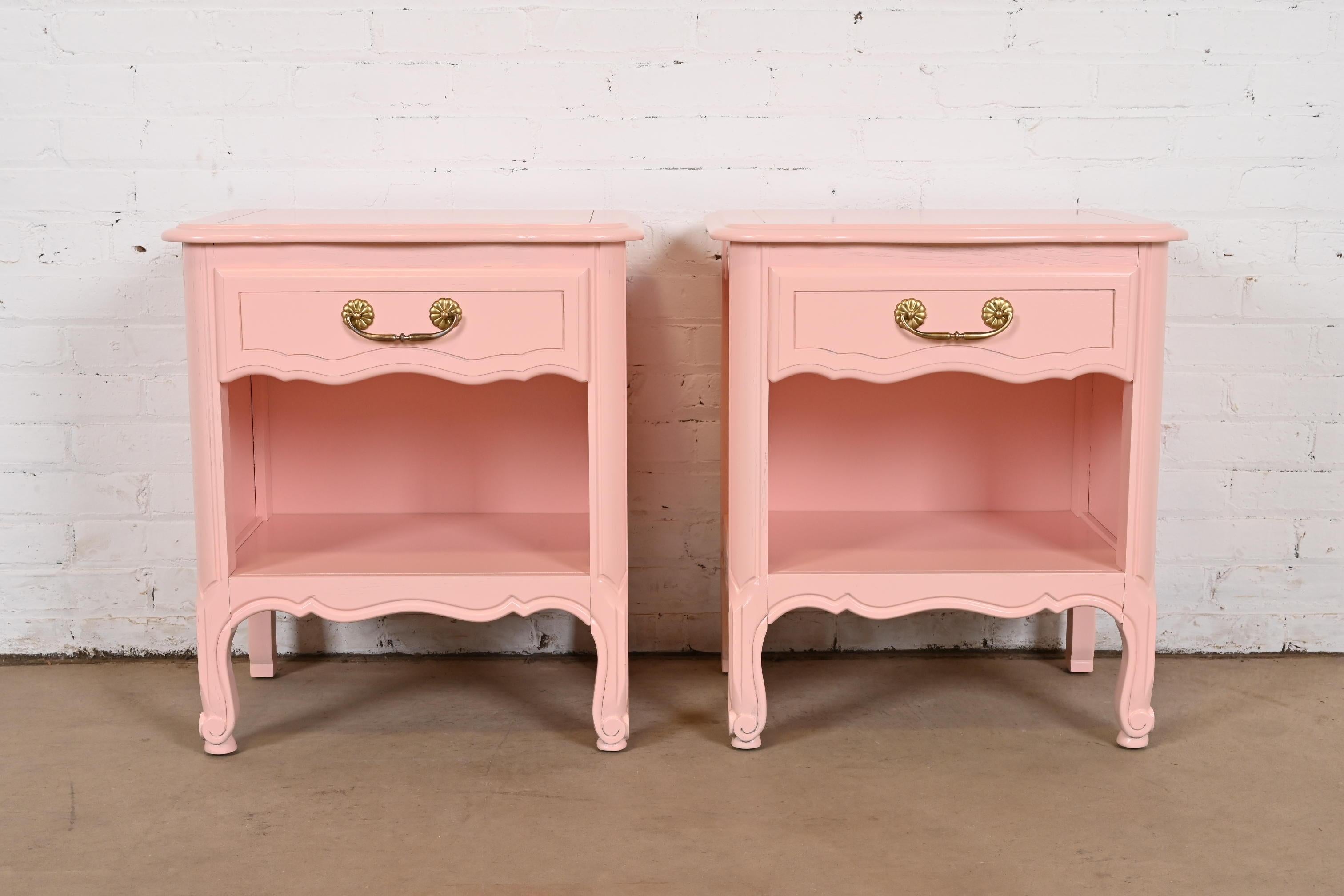 American Henredon Style French Provincial Louis XV Pink Lacquered Nightstands, Refinished For Sale