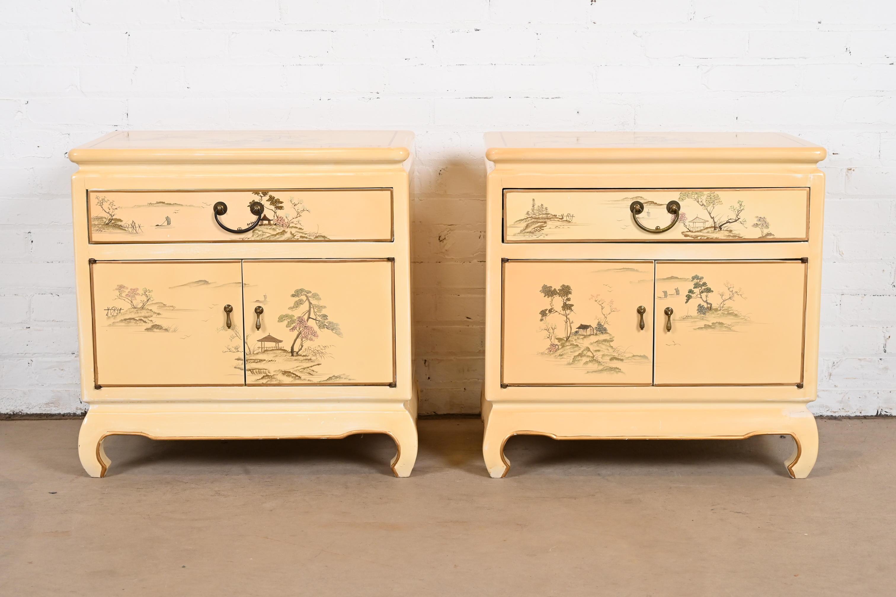 American Henredon Style Hollywood Regency Chinoiserie Cream Lacquered Nightstands