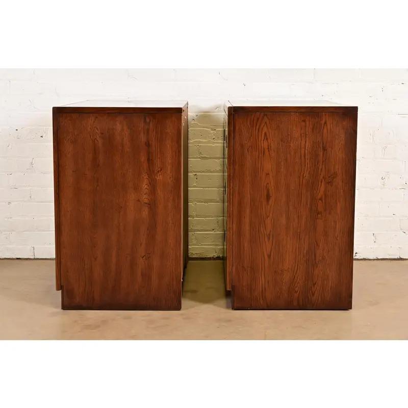 Henredon Style Mid-Century Modern Campaign Oak Bedside Chests, Circa 1970s For Sale 8