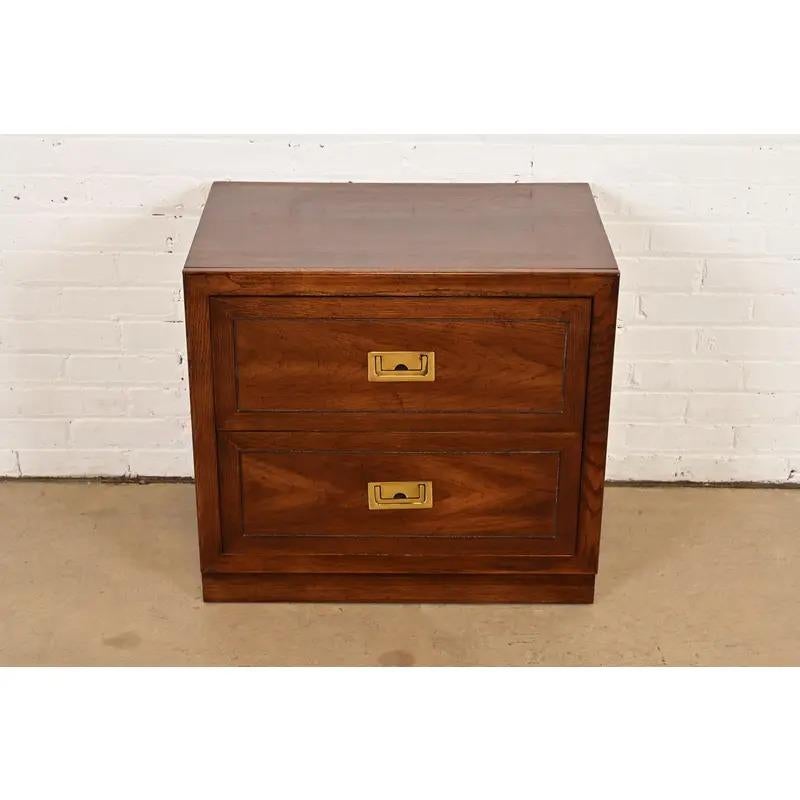 American Henredon Style Mid-Century Modern Campaign Oak Nightstand, Circa 1970s For Sale