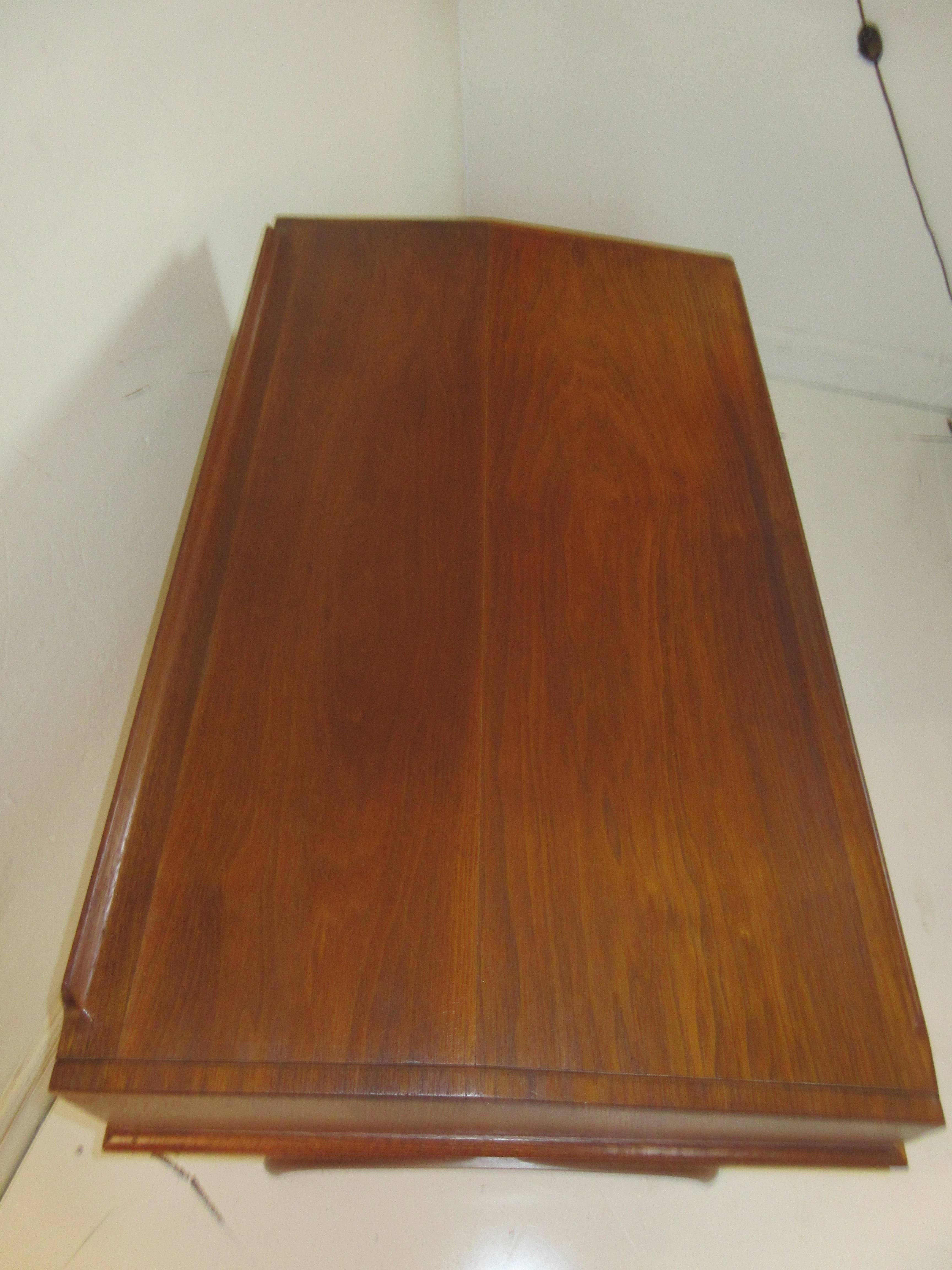 Henredon Teak Writing Desk In Excellent Condition In Philadelphia, PA