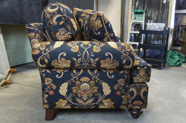 Henredon Upholstery Blue Paisley Loveseat Traditional Sofa Settee