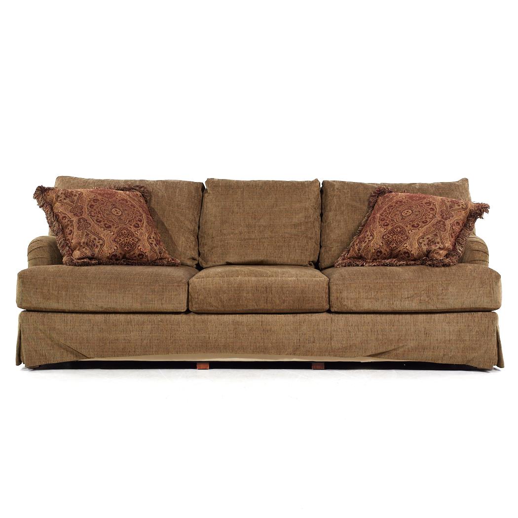 Henredon Upholstery Collection Sofa

This sofa measures: 96 wide x 46 deep x 40 inches high, with a seat height of 19 and arm height of 26 inches

We take our photos in a controlled lighting studio to show as much detail as possible. We do not