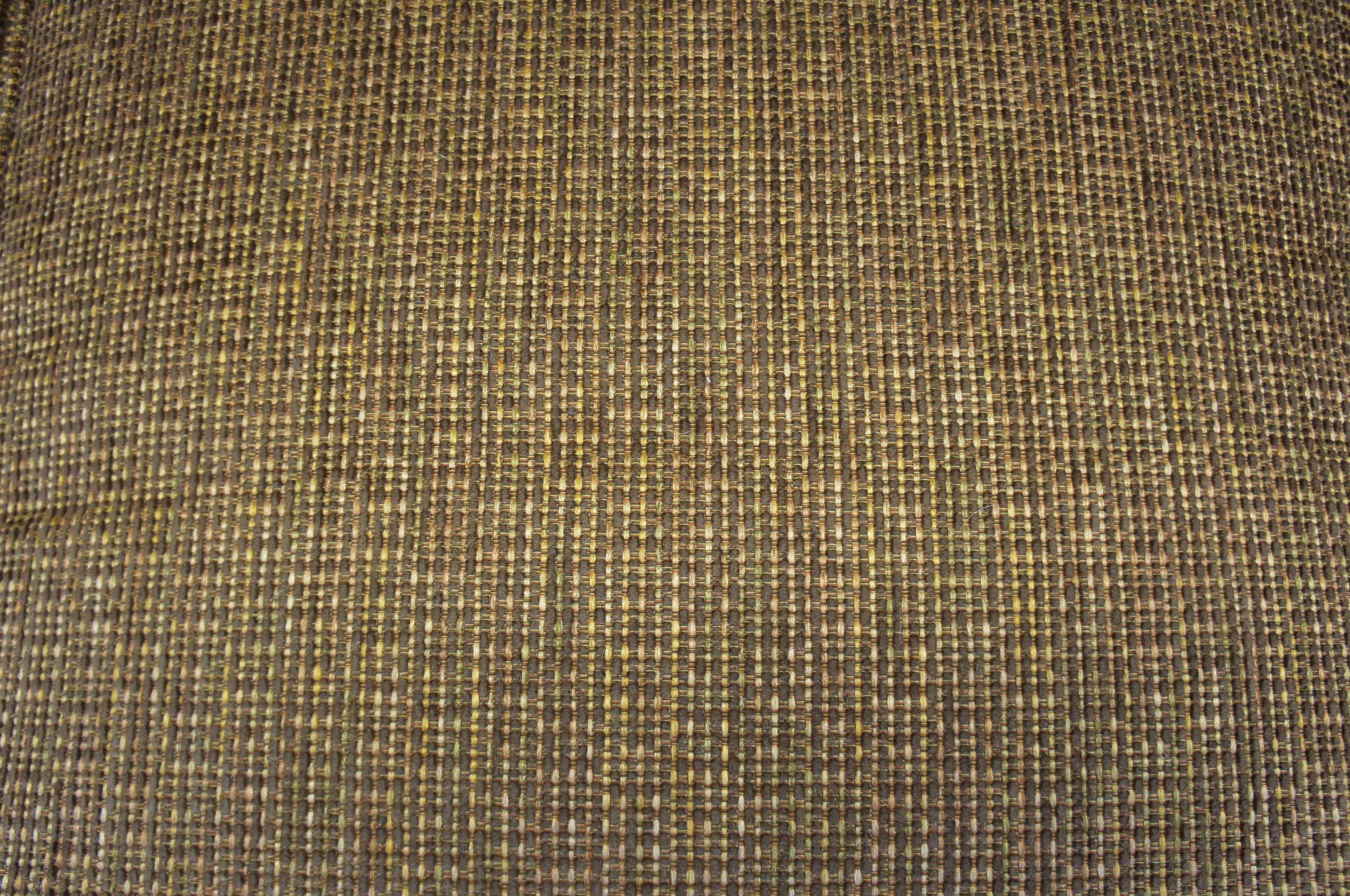 Henredon Upholstery Collection Tweed Traditional 3-Seat Sofa Natchez In Good Condition In Dayton, OH