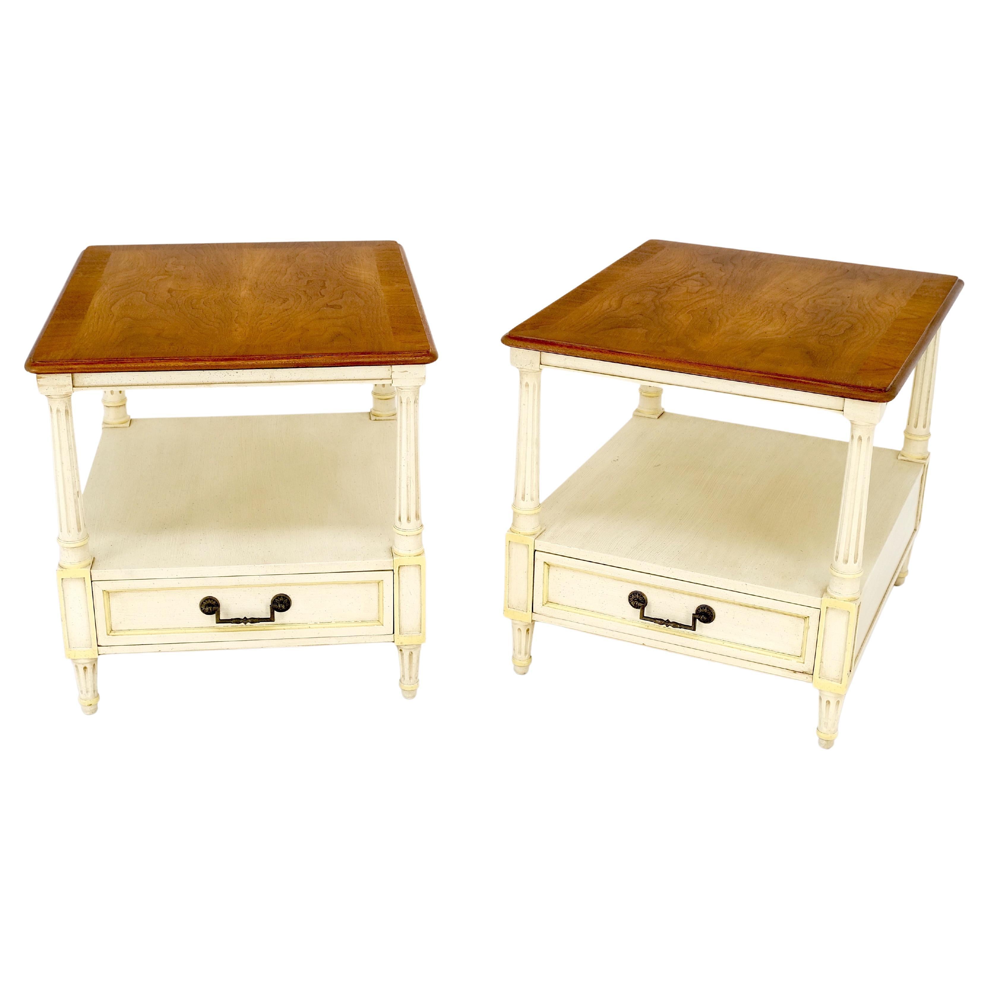 Henredon Nussbaum Banded Tops Eine Schublade End Tables Night Stands MINT! im Angebot