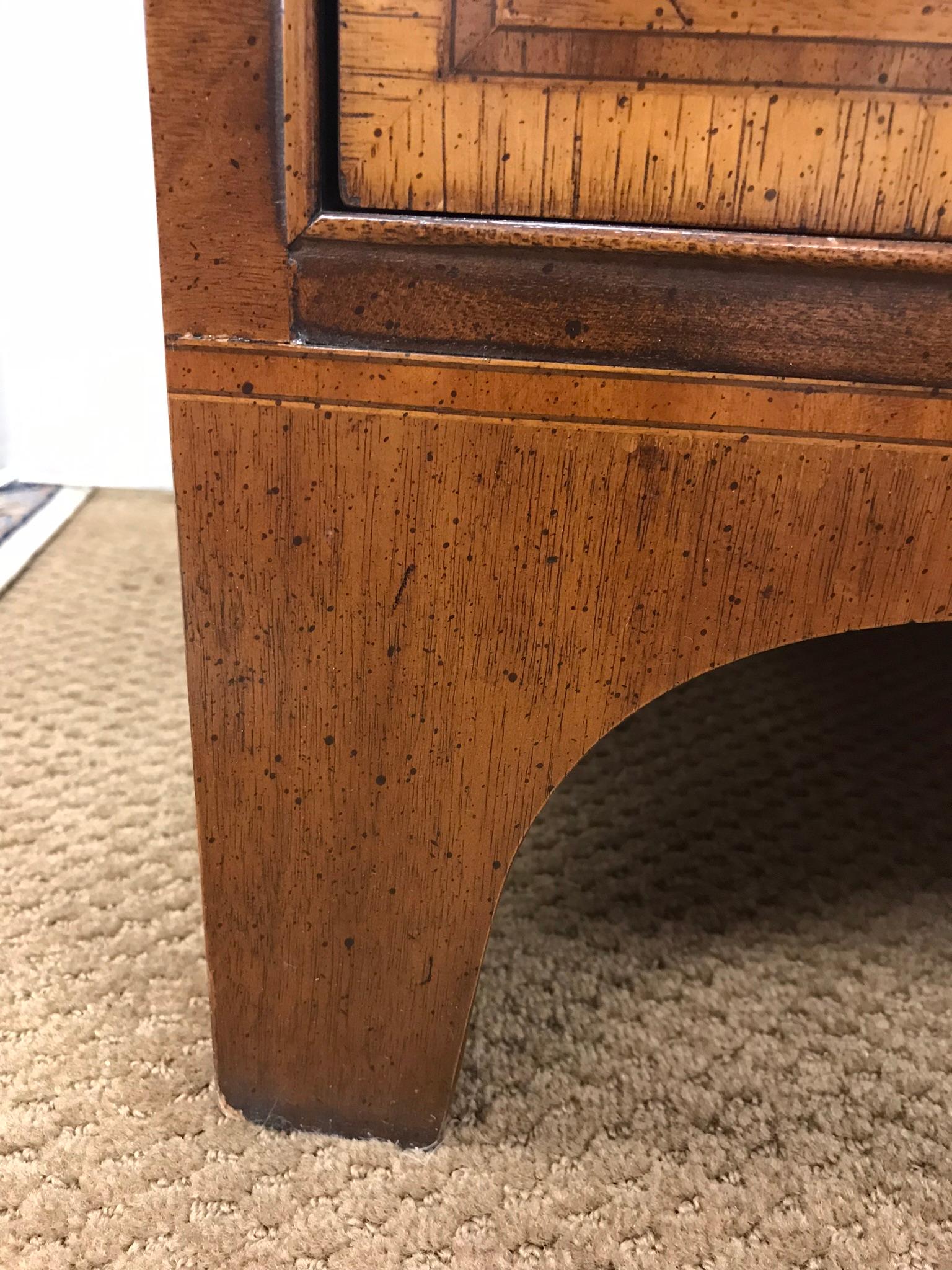 Henredon Walnut Bow Front Dresser Commode Chest of Drawers In Good Condition In West Hartford, CT