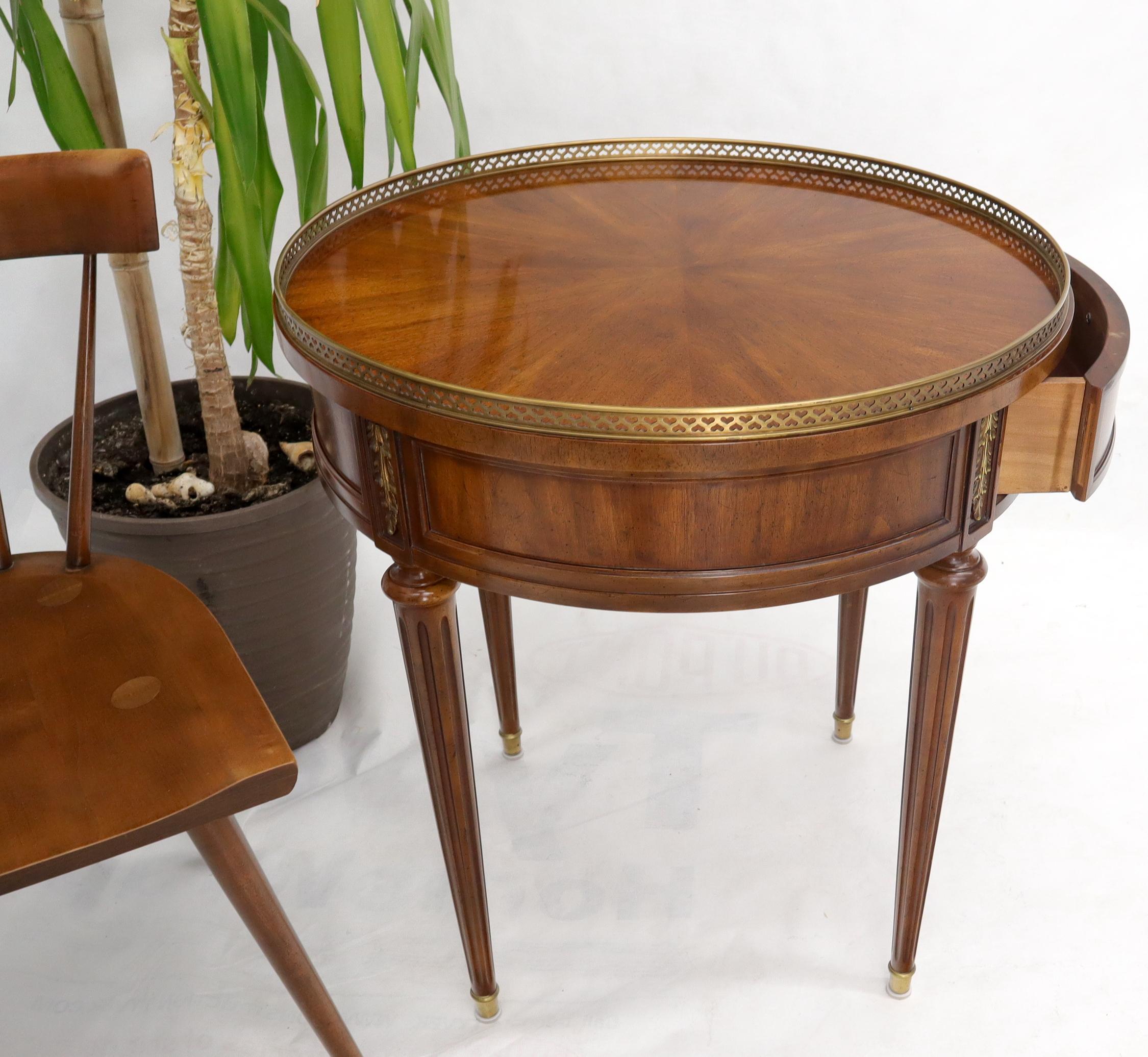 Super high quality craftsmanship walnut round lamp side table stand.
