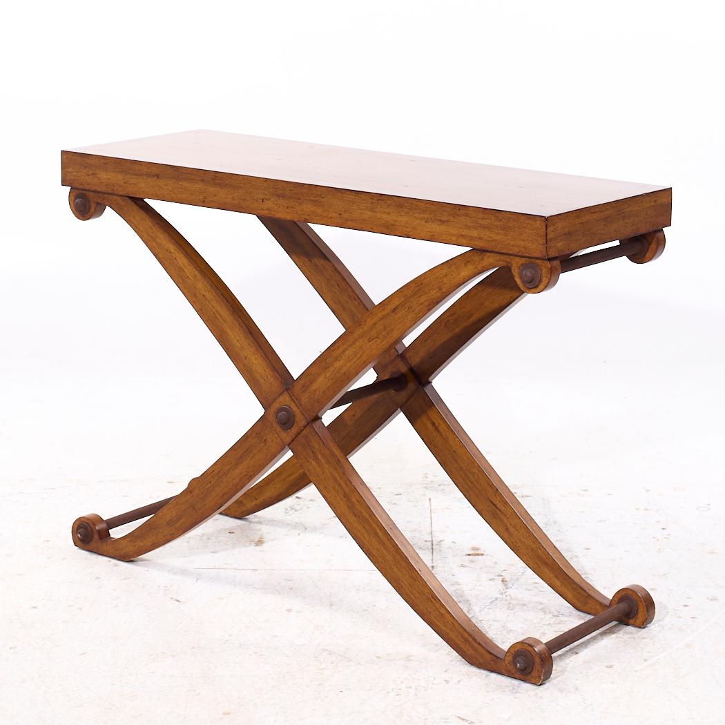 Noyer Henredon Walnut Console Table en vente