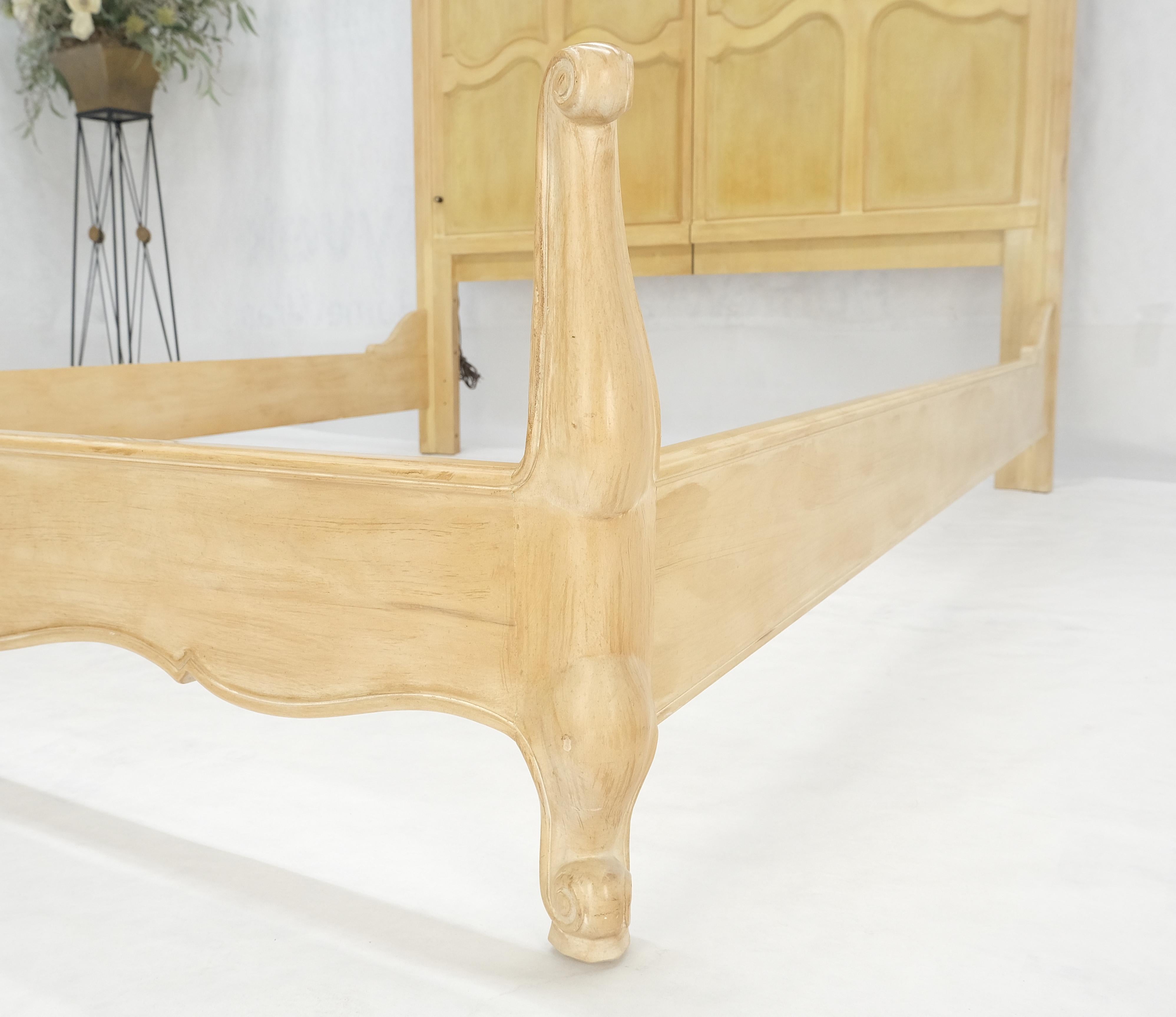 Henredon White Wash Pickled Maple Canopy Light Queen Size Bed Headboard MINT! For Sale 4