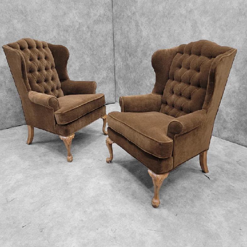 Paire de chaises longues Wingback Henredon retapissées en mohair d'alpaga camel foncé en vente 4