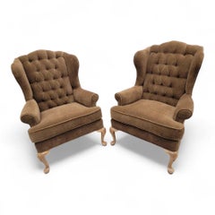 Henredon-Ohrensessel mit Ohrensessel, neu gepolstert mit dunklem Kamel-Alpaka-Mohair, Paar