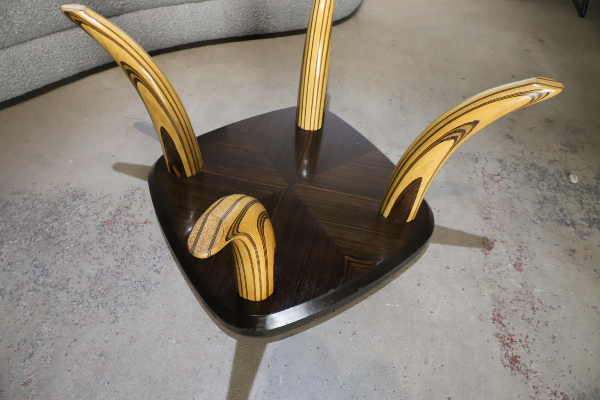 Henredon Wood Tusk Cocktail Table with Glass Top In Good Condition For Sale In Oklahoma City, OK
