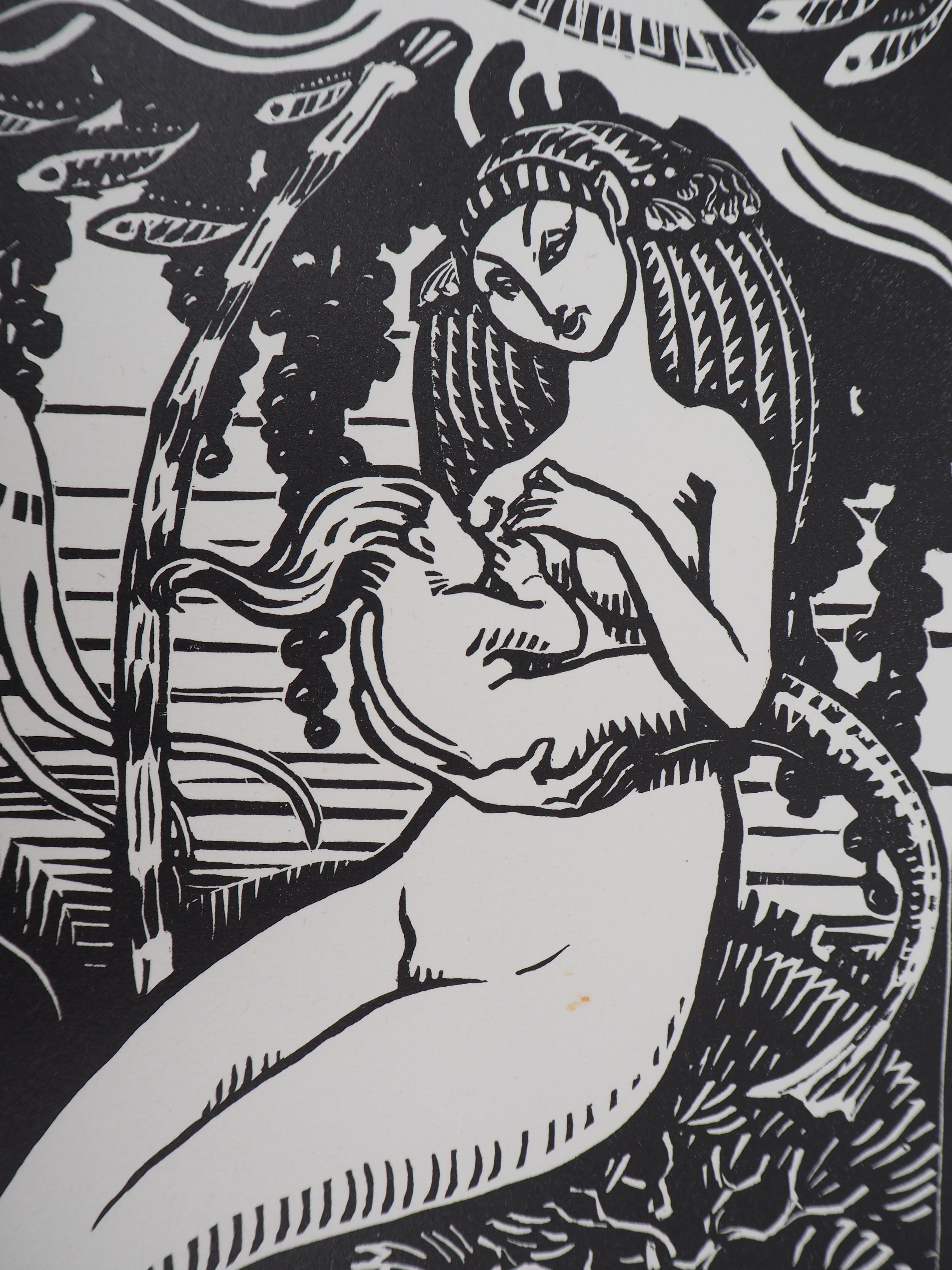 Das Leben im Meer: Mermaid Maternity - Original Holzschnitt, handsigniert & nummeriert (Moderne), Print, von Henri AMEDEE-WETTER