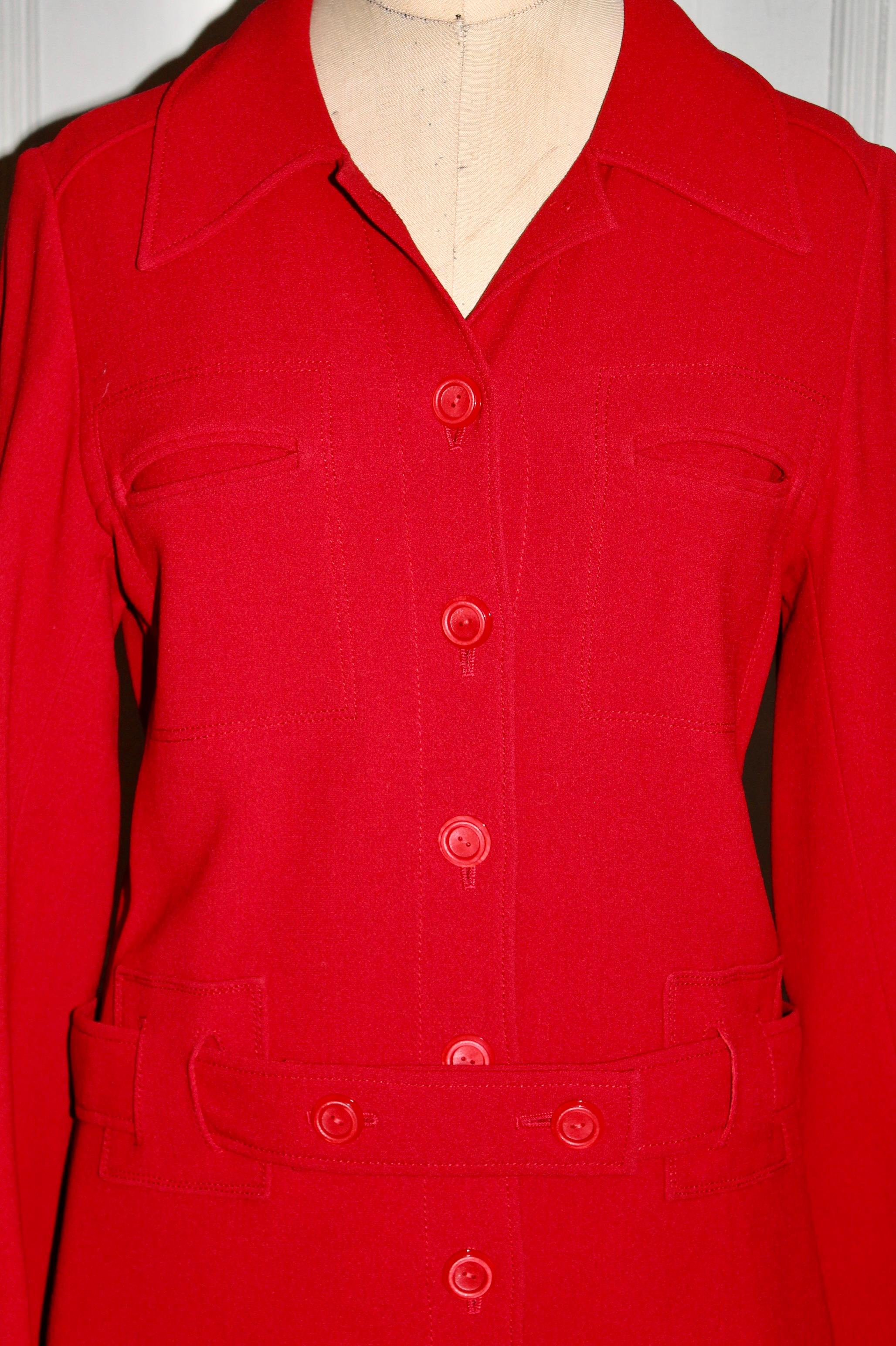 Henri Bendel „Limited Editions“ Französische rote Wolljacke mit Gürtel (Rot) im Angebot