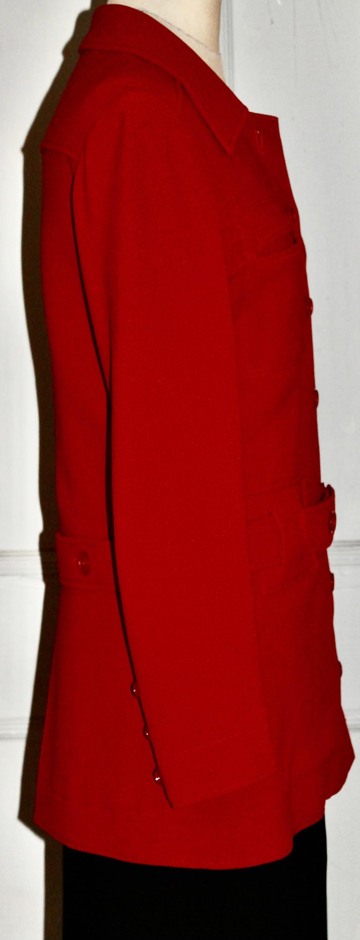 Henri Bendel „Limited Editions“ Französische rote Wolljacke mit Gürtel im Zustand „Gut“ im Angebot in Sharon, CT