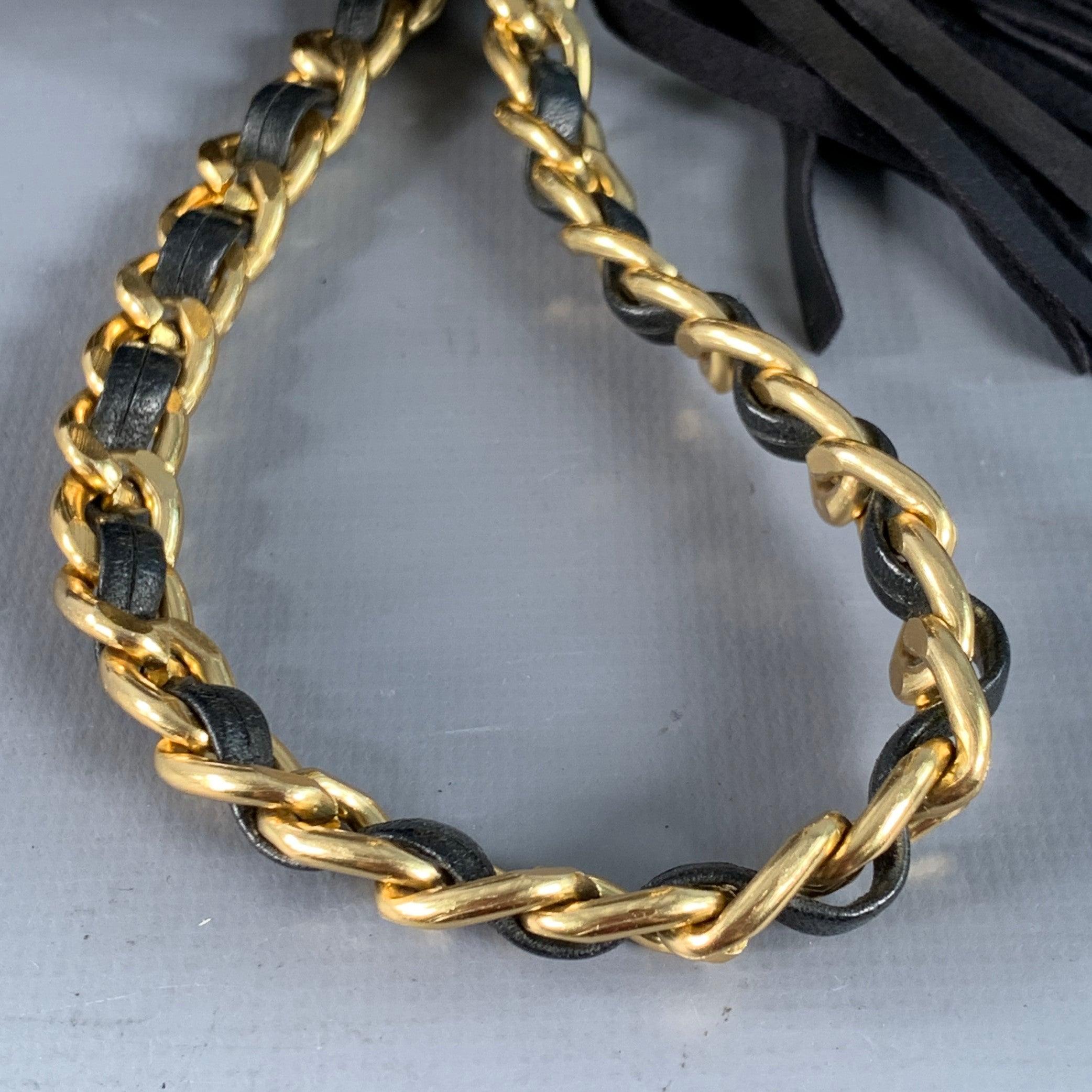 HENRY BENDEL Vintage Noir Or Cuir Matelassé Chain Crossbody Bucket Bag Bon état - En vente à San Francisco, CA
