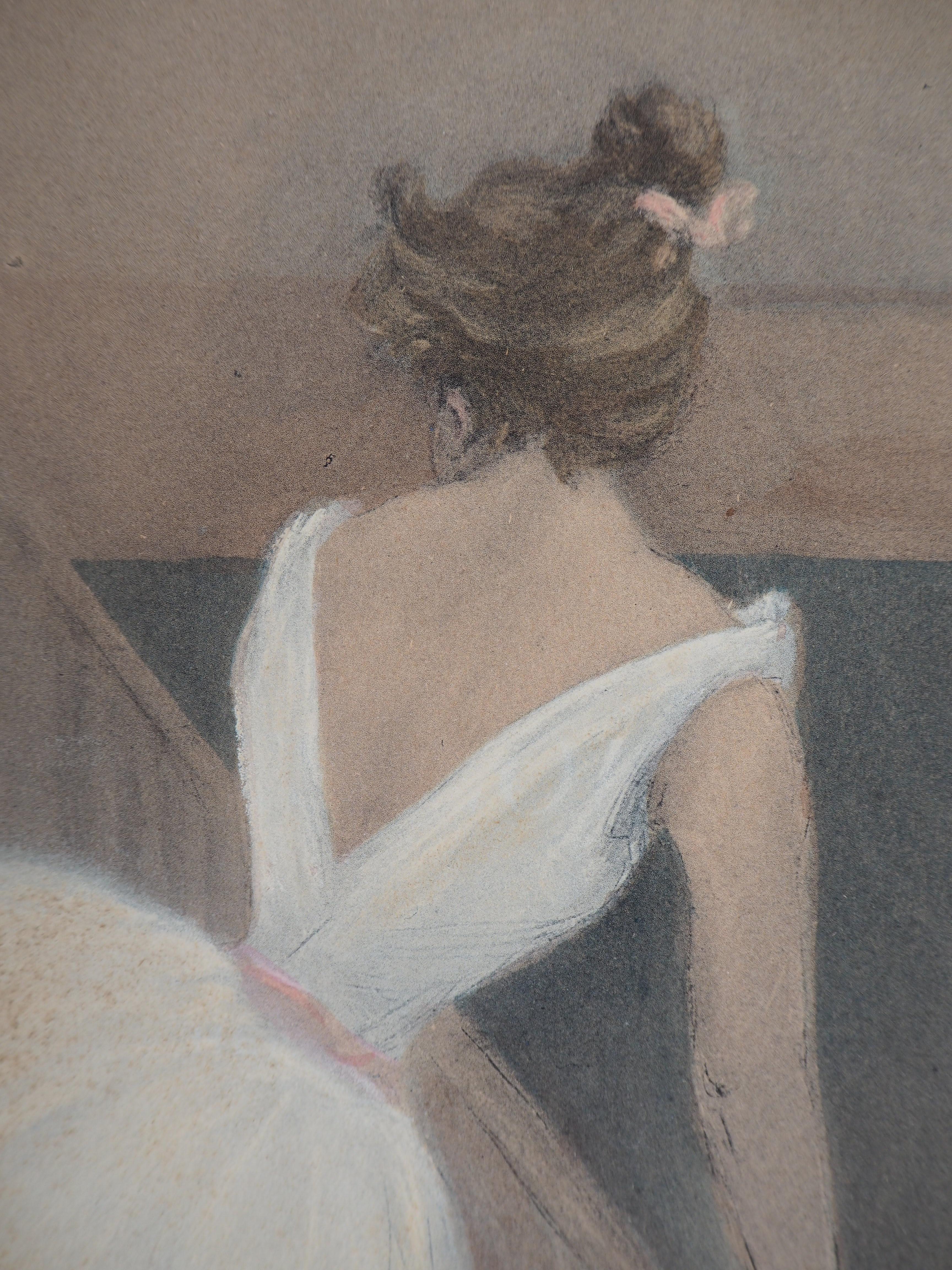 Ópera de París : Bailarina en la Escalera - Litografía original 1897 en venta 2