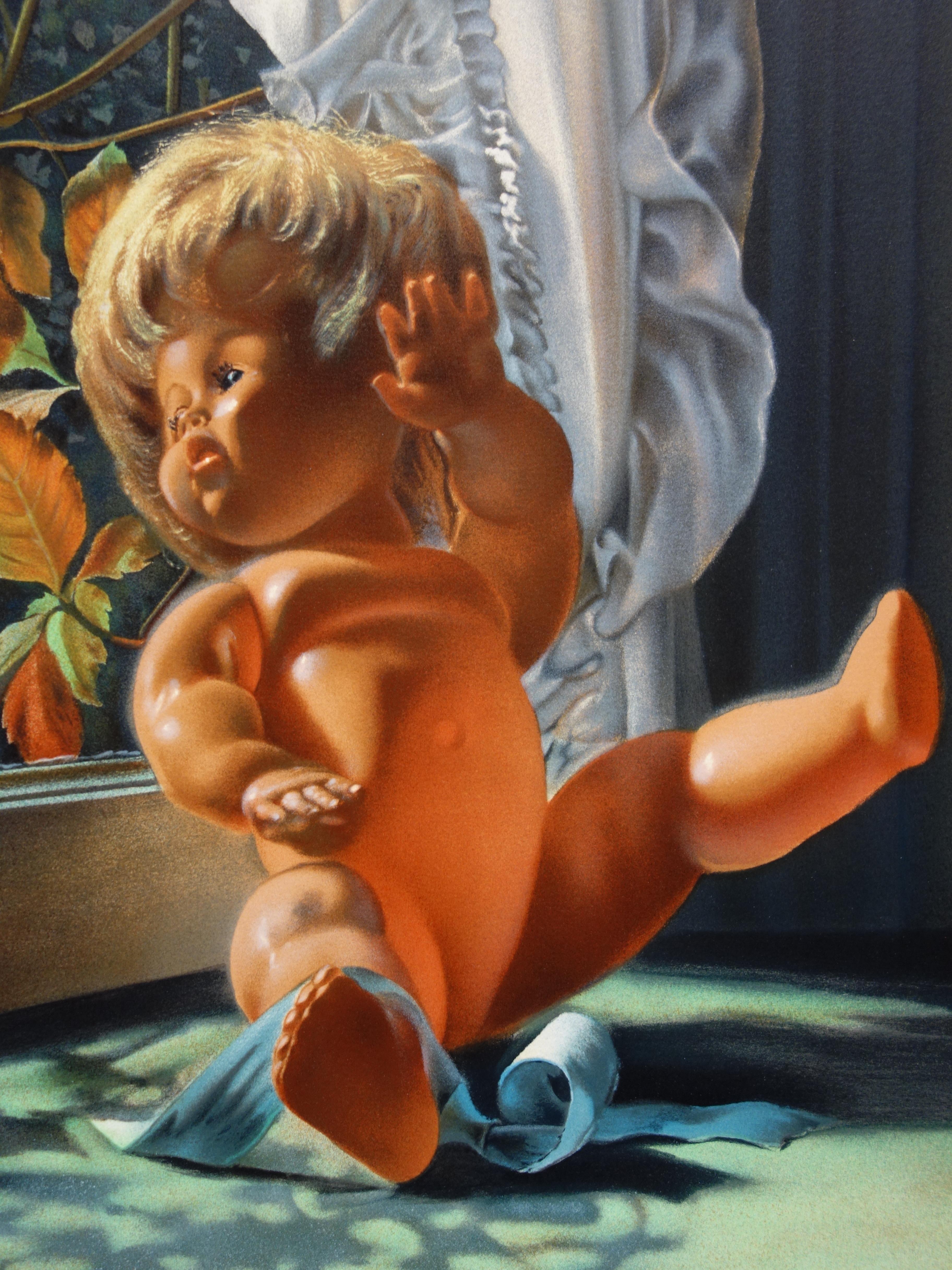 Puppe : Gegenlicht - Original handsignierte Lithographie (Schwarz), Figurative Print, von Henri Cadiou