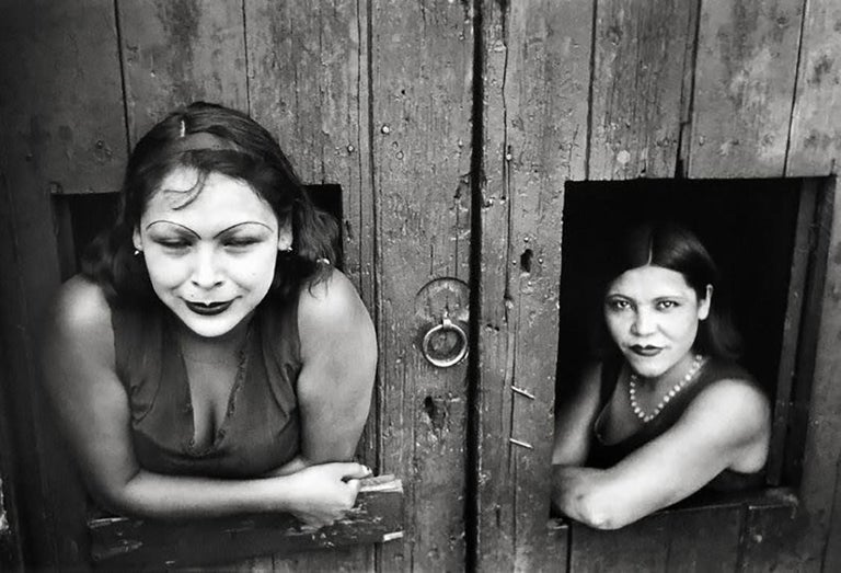 Henri Cartier-Bresson Black and White Photograph - Calle Cuahtemocztin, Mexico