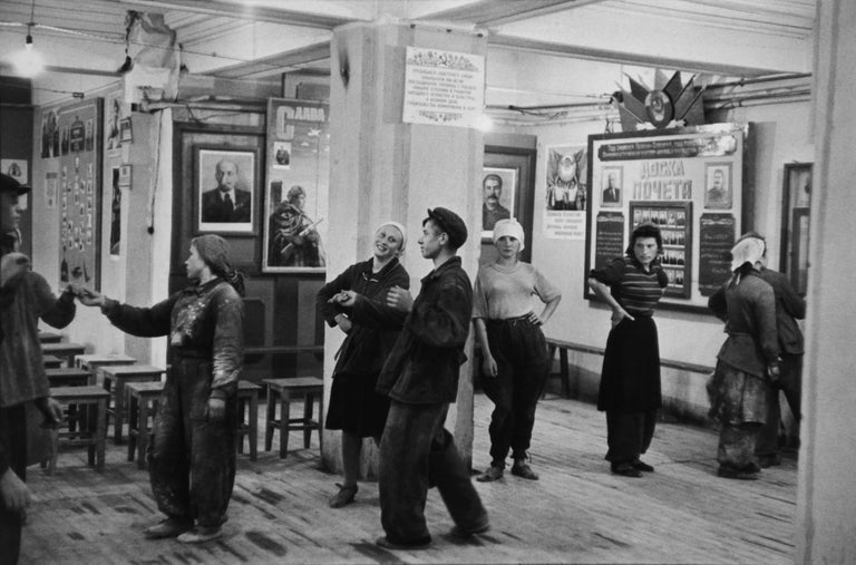 Henri Cartier-Bresson Black and White Photograph - Canteen for Workers Building the Hotel Metropol, Moscow, 1954 