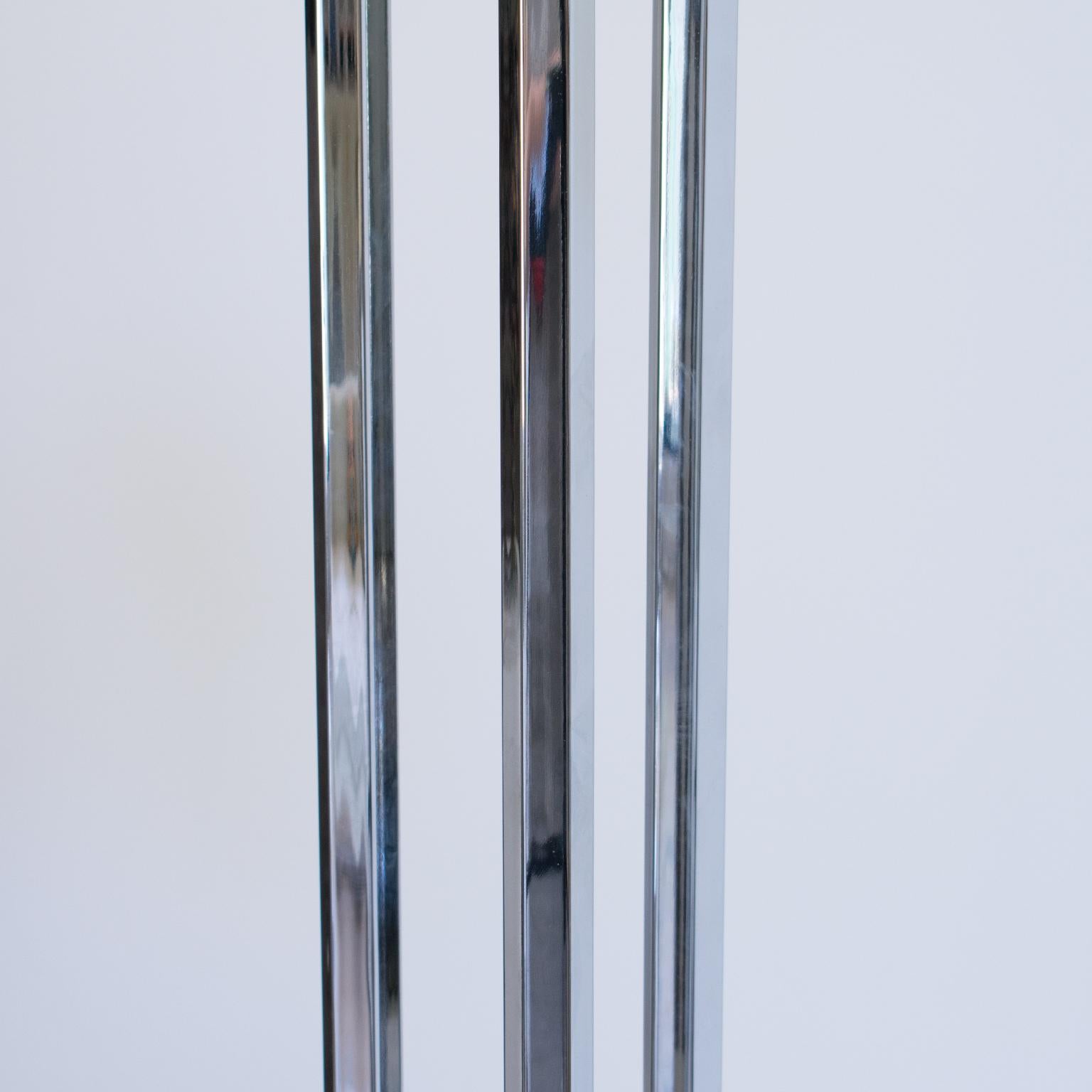 Milieu du XXe siècle Henri Chaumeil Lampadaire Torchère, France circa 1930 en vente