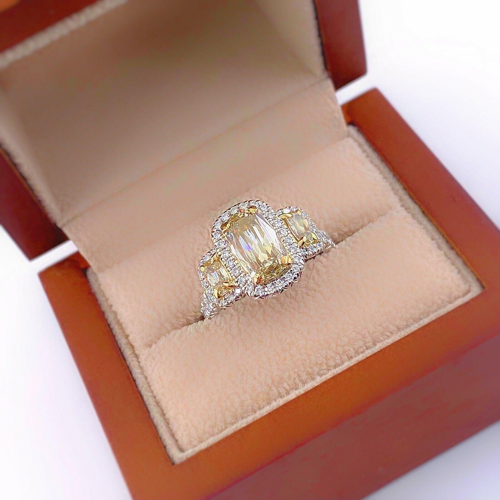 Henri Daussi Verlobungsring, 2,36 Tcw 3 Stein im Kissenschliff, Diamant 18kt Weißgold 7