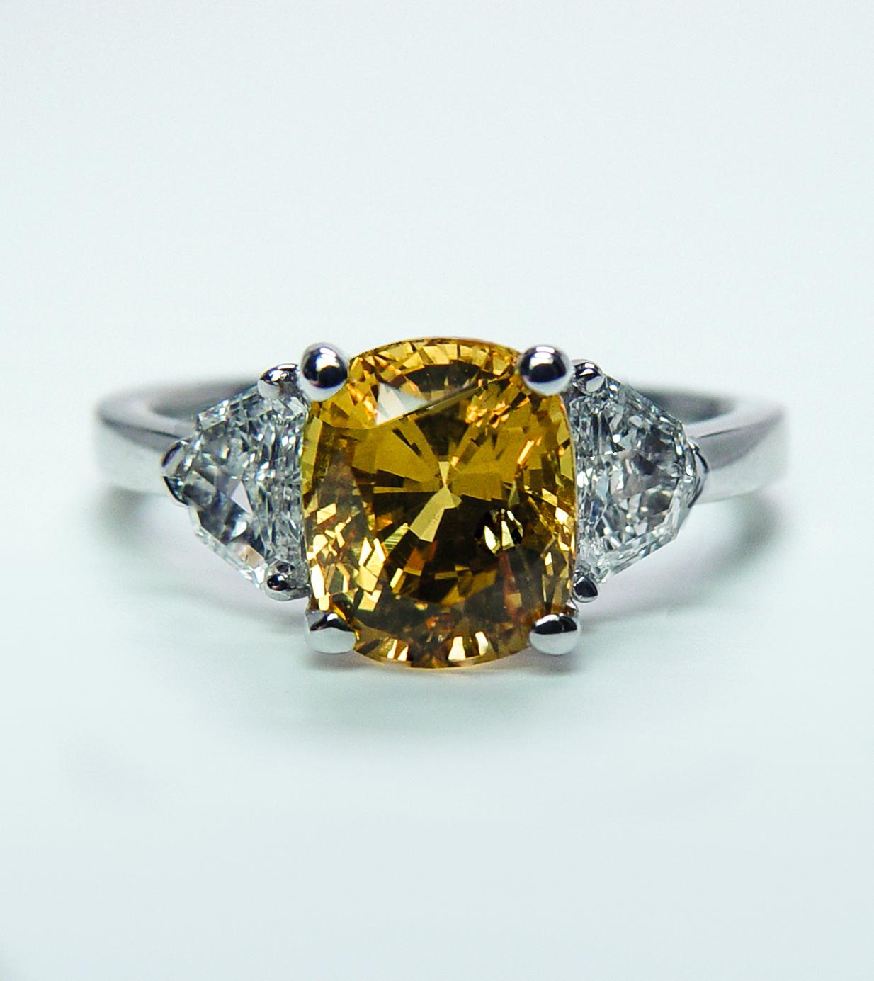 Henri Daussi 4.2ct Canary Yellow Cushion Sapphire Shield Diamond Ring 18K White For Sale 2