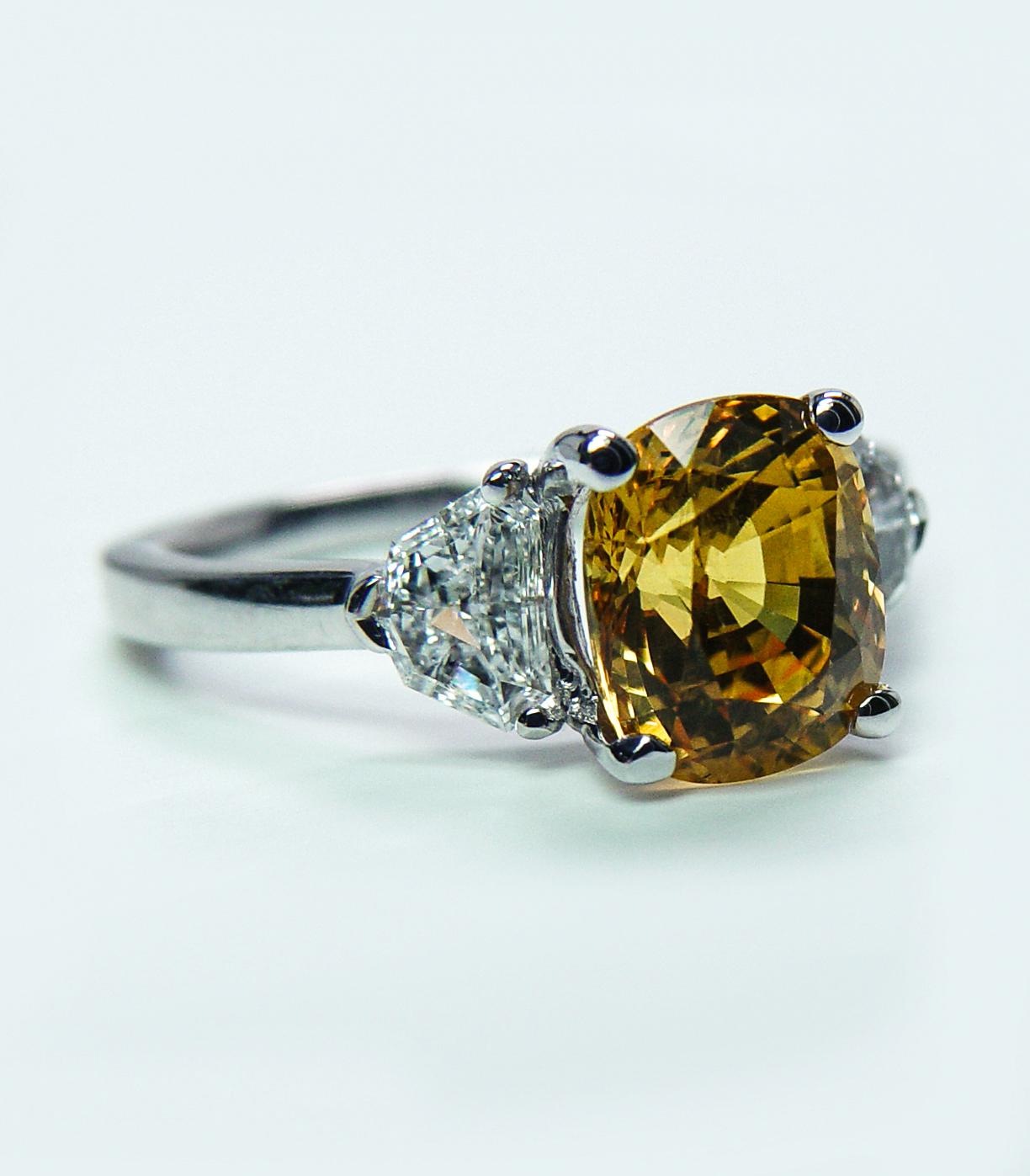 Henri Daussi 4.2ct Canary Yellow Cushion Sapphire Shield Diamond Ring 18K White For Sale 3