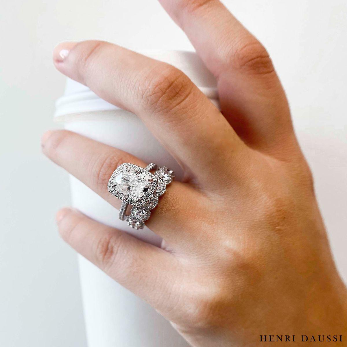 Henri Daussi Cushion Cut Five Stone 1.50ct TW Anniversary Diamond Ring In New Condition In New York, NY