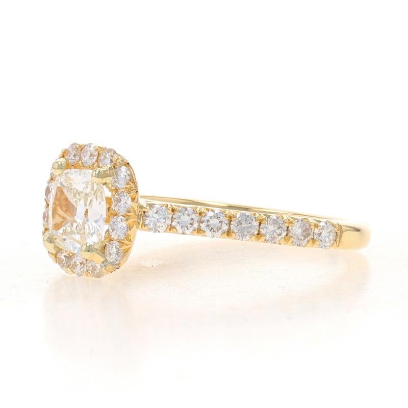 Taille coussin Henri Daussi, bague de fiançailles halo de diamants taille coussin Daussi en or jaune 18 carats 1,42 carat en vente