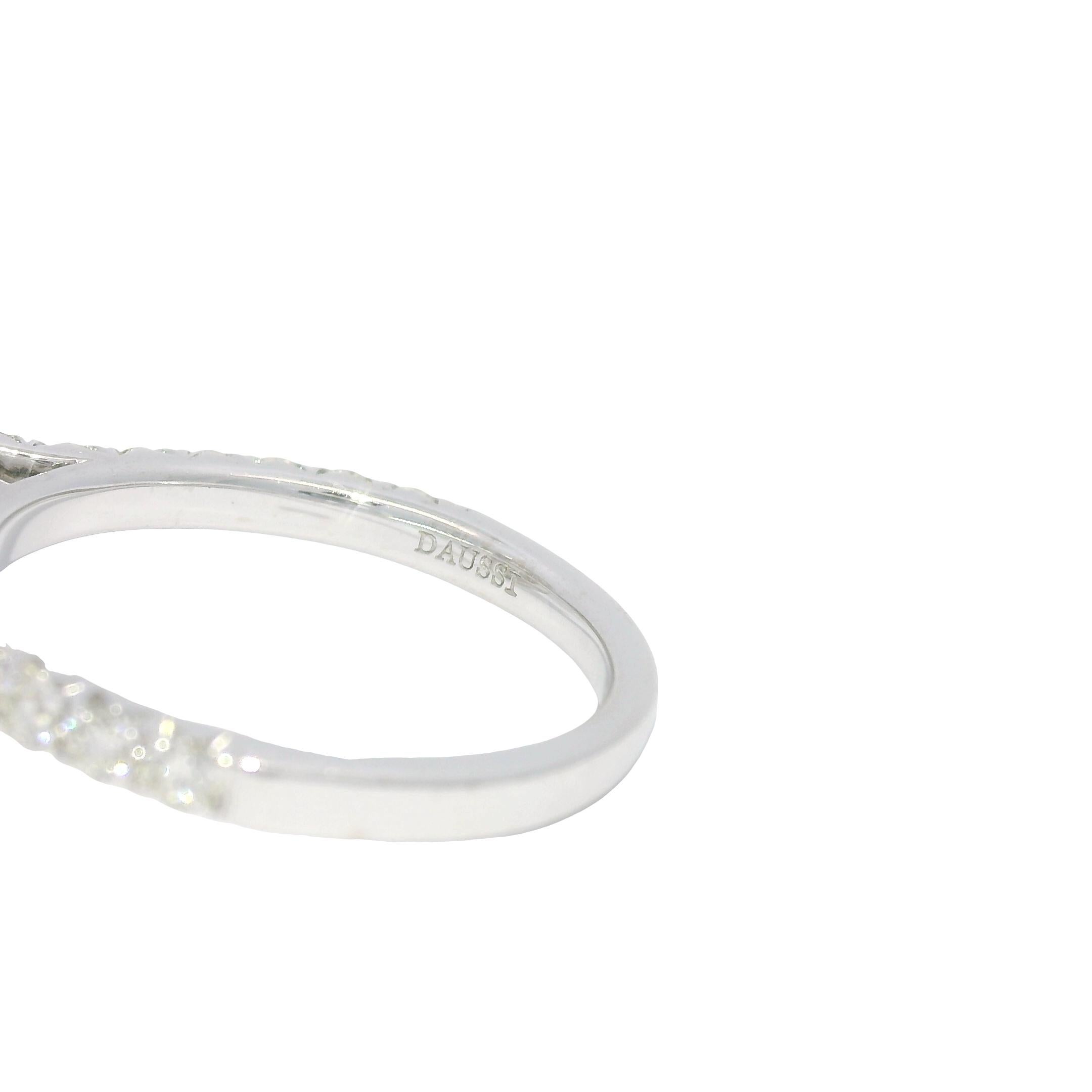 Henri Daussi Natural Cushion Cut Diamond Halo 18-Karat Engagement Ring In Stock im Angebot 3