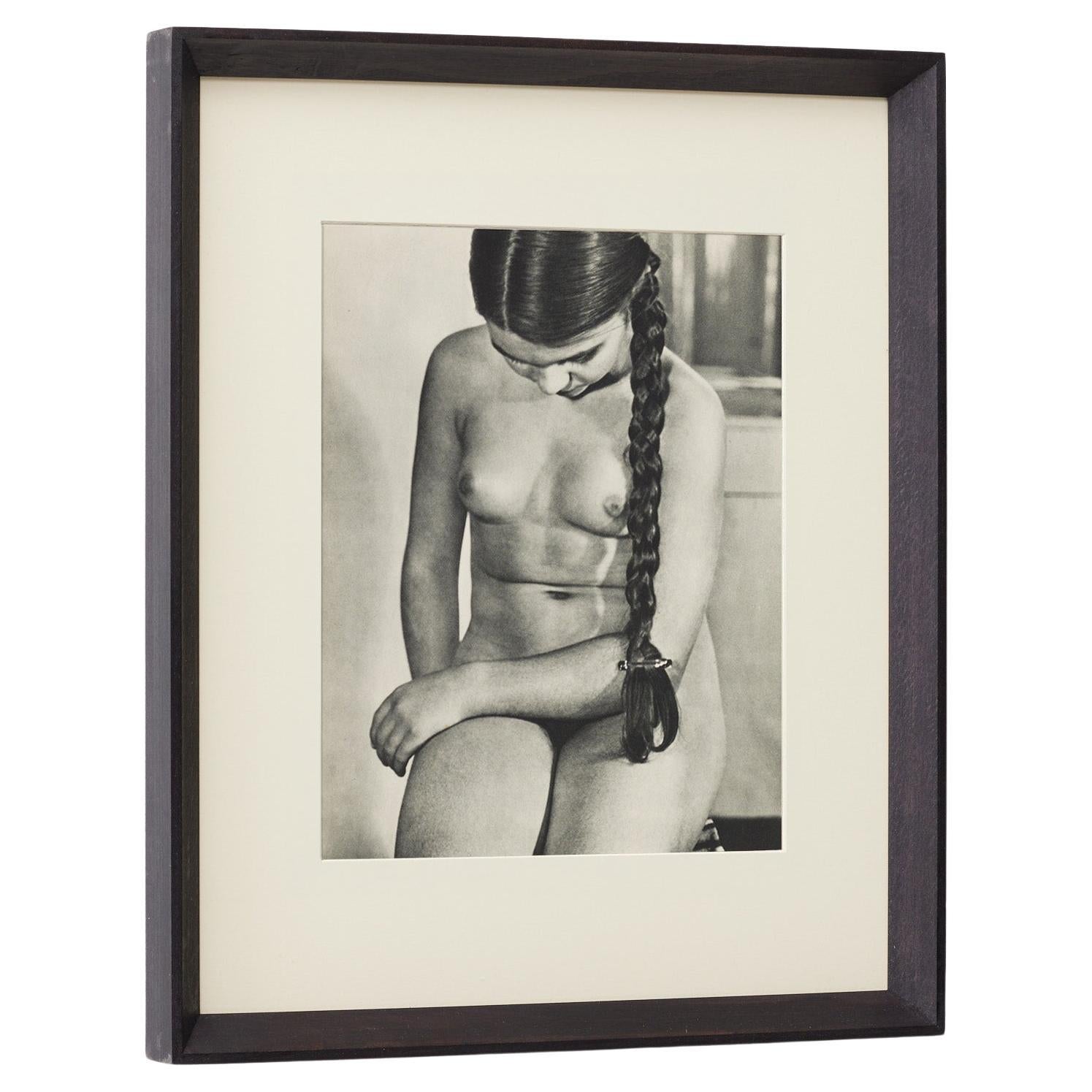 Henri Florence - Sitzender Akt mit Zopf, 1930er Jahre, Verve Magazine 1937, gerahmt im Angebot