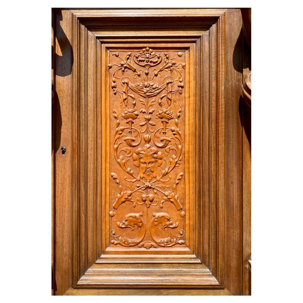 Henri Fourdinois, Walnut Renaissance Cabinet with Carriatides, 19th Century For Sale 8