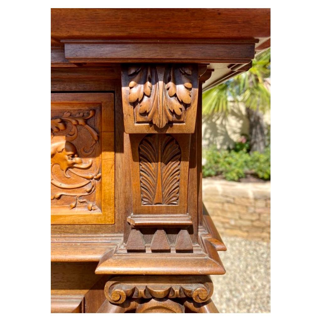 Henri Fourdinois, Walnut Renaissance Cabinet with Carriatides, 19th Century For Sale 9