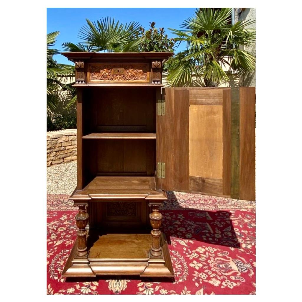 French Henri Fourdinois, Walnut Renaissance Cabinet with Carriatides, 19th Century For Sale
