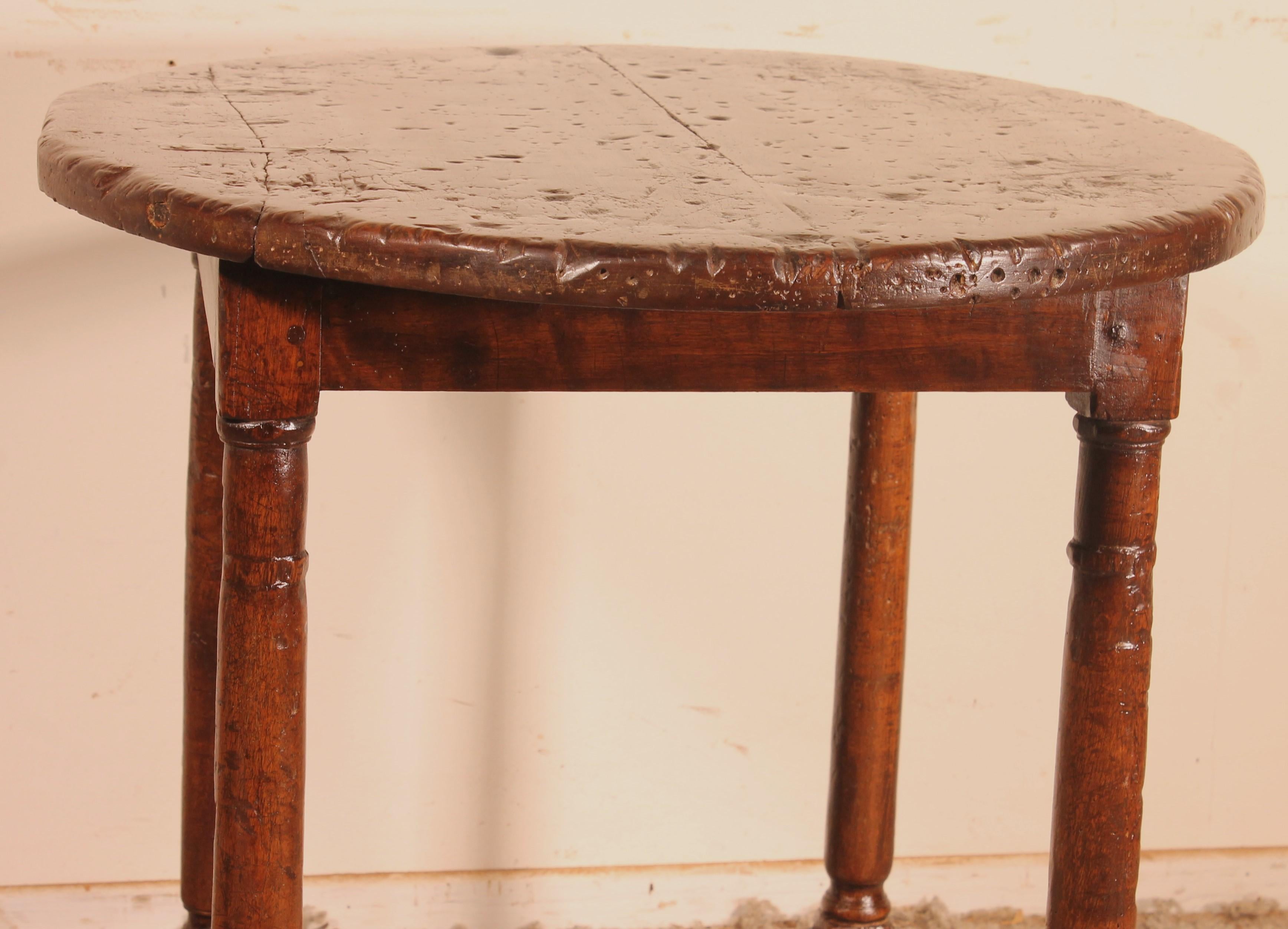 18th Century and Earlier Henri II Table in Walnut, 16th Century For Sale