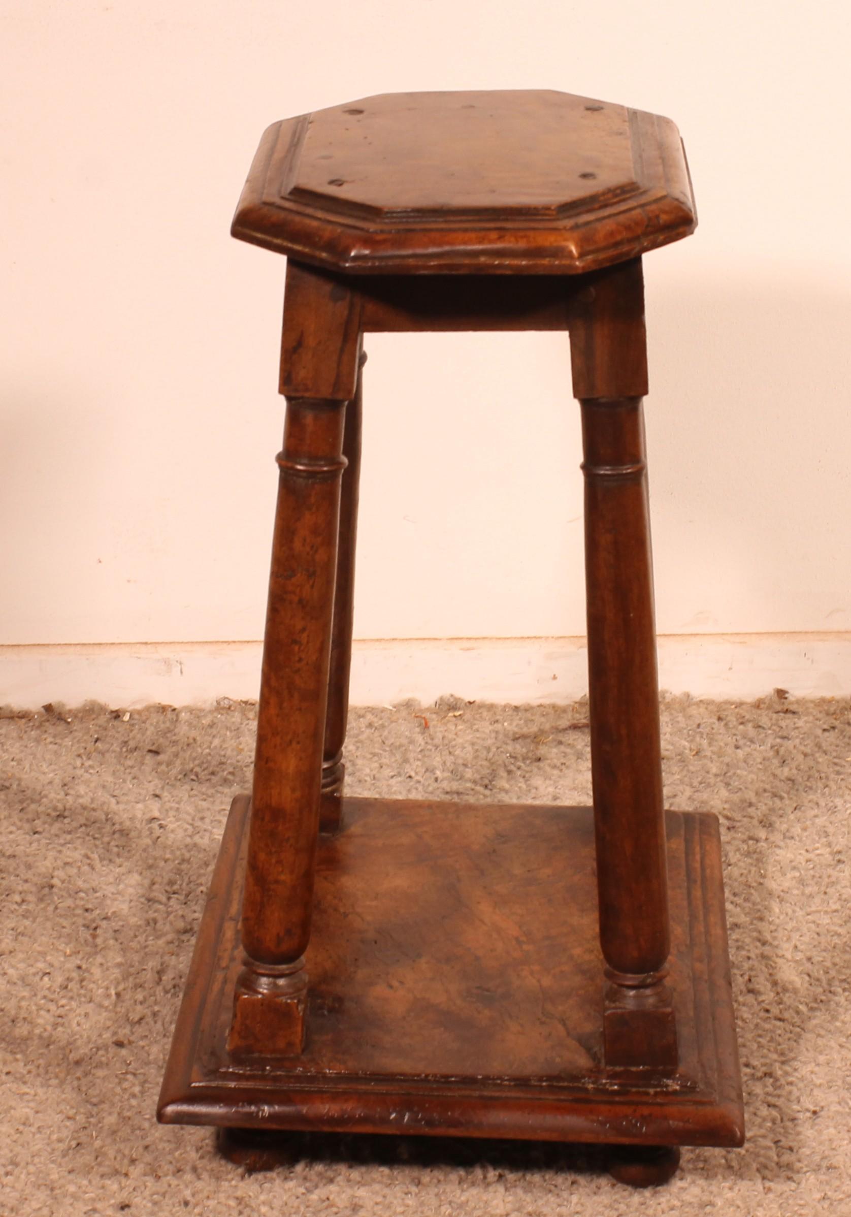 Henri II Walnut Stool Early 17th Century For Sale 1