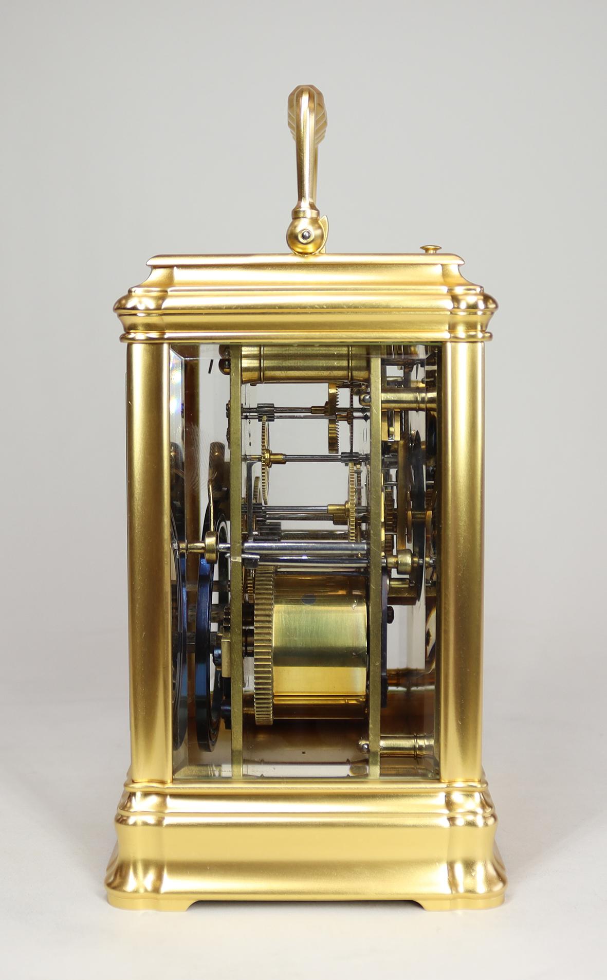 Doré Horloge à chariot Henri Jacot avec fonction de répétition en vente