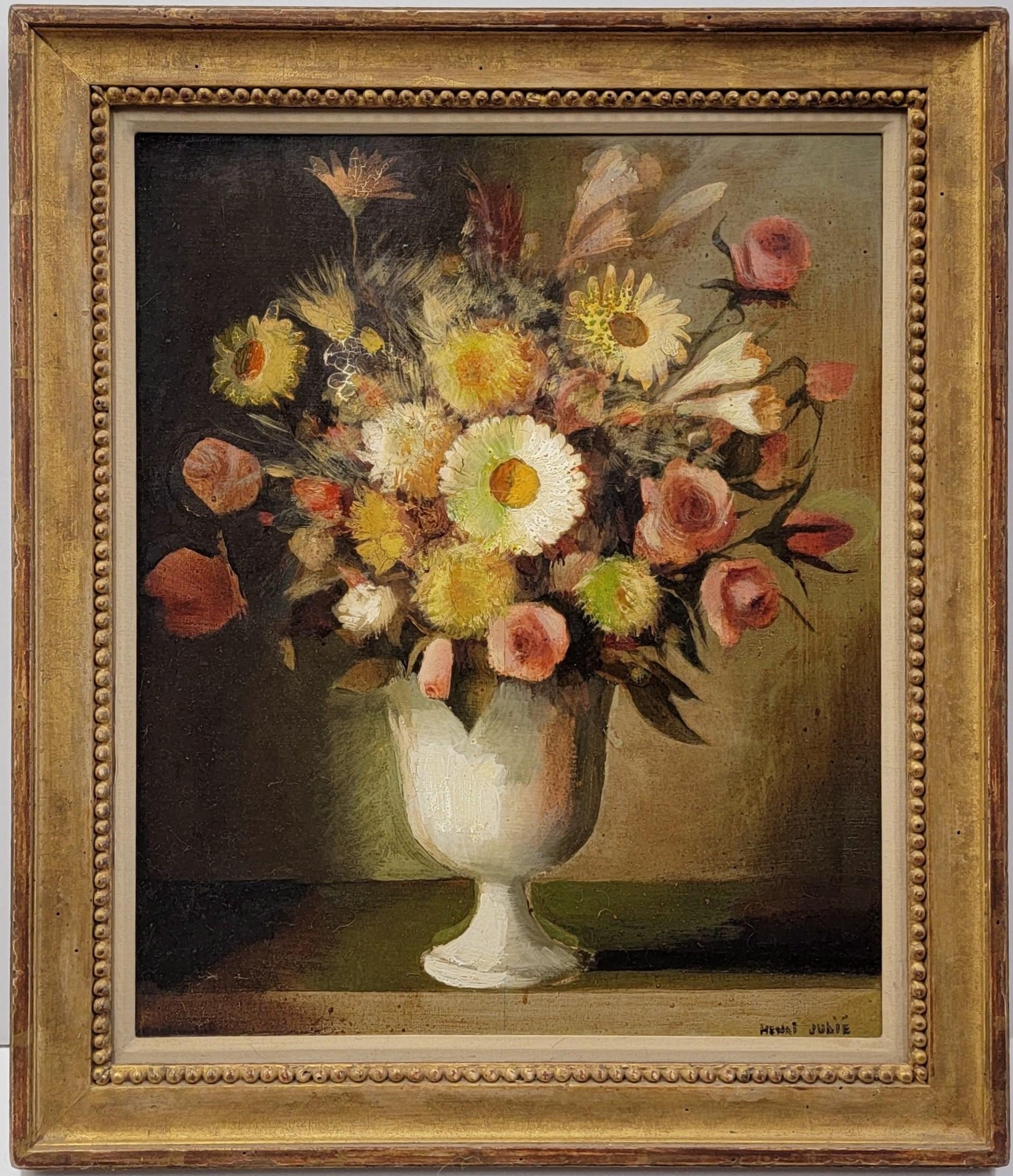 Henri Julie (20° secolo)

Firmato: Henri Julie (in basso a destra)

" Fiori #13 " circa 1950

Olio su pannello

17 7/8" x 15 7/8"

Alloggiato in una cornice d'epoca in foglia d'oro anticata da 1,5 pollici (realizzata da Abemunn o
