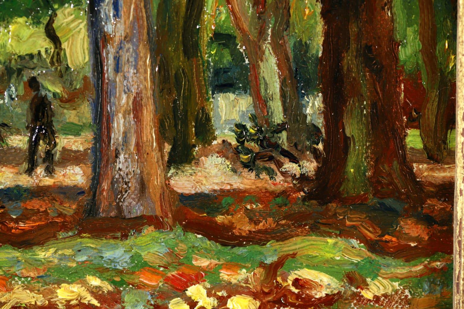 Une belle huile sur carton vers 1910 par le peintre post-impressionniste français Henri Liénard de Saint-Délis représentant un personnage profitant d'une promenade dans les bois à Honfleur, dans le nord de la France, lors de ce qui semble être une