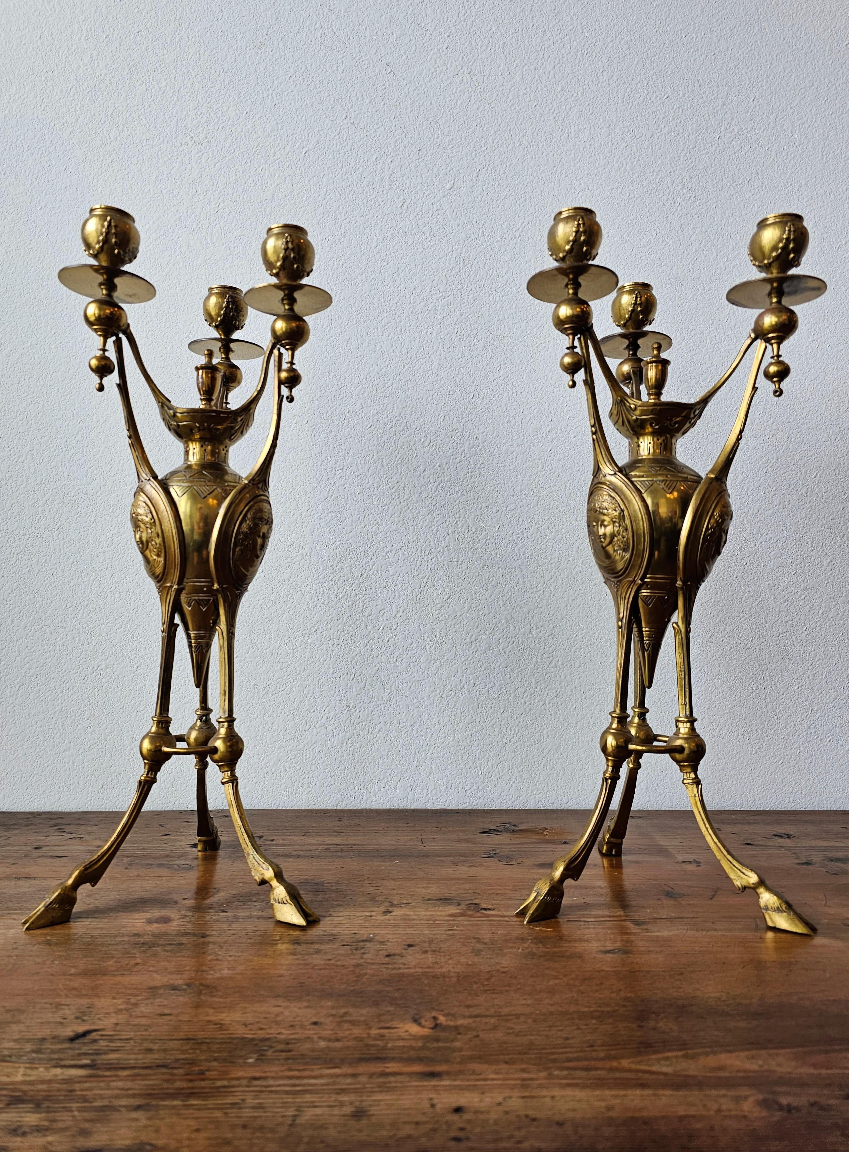 Coppia di candelabri in bronzo dorato del periodo Napoleone III firmati Henri Picard in vendita 7