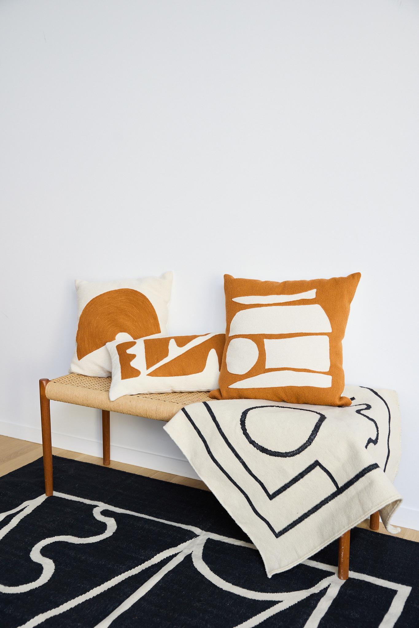 Moderno Cuscino HENRY Shapes - Cognac in vendita
