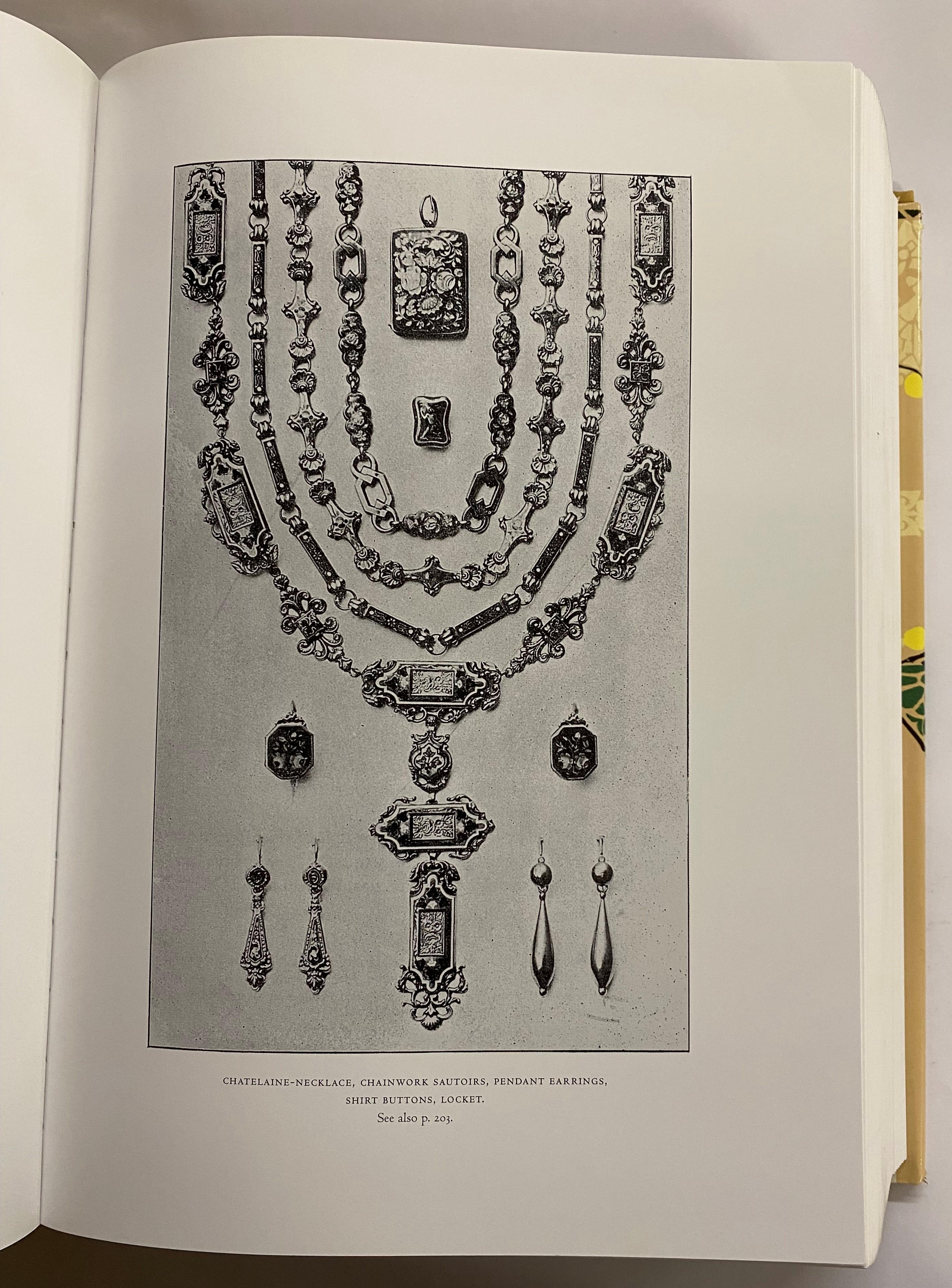 Henri Vever: French Jewelry of the Nineteenth Century by Henri Vever 'Book' In Good Condition In North Yorkshire, GB