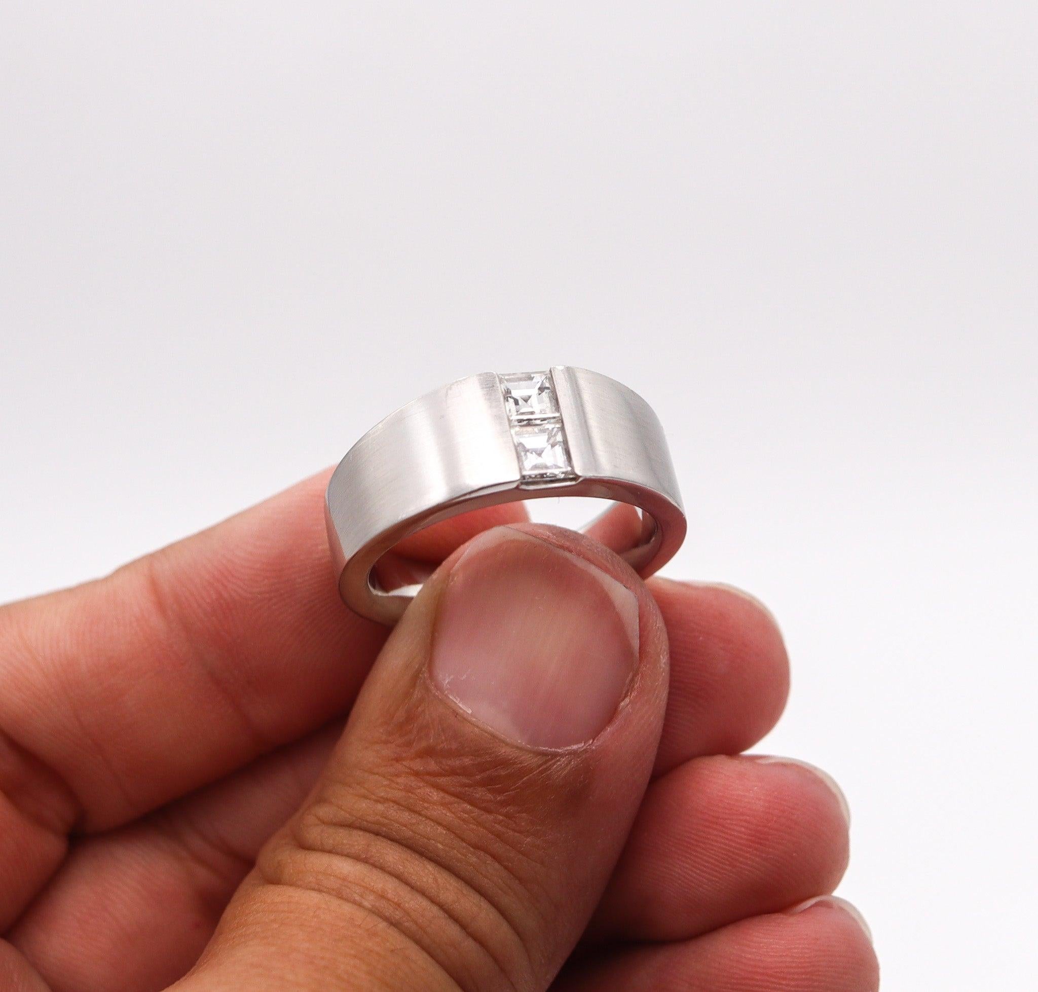 Women's or Men's HENRICH & DENZEL Modernist Band Ring In Platinum With Two Carre Cuts Diamonds