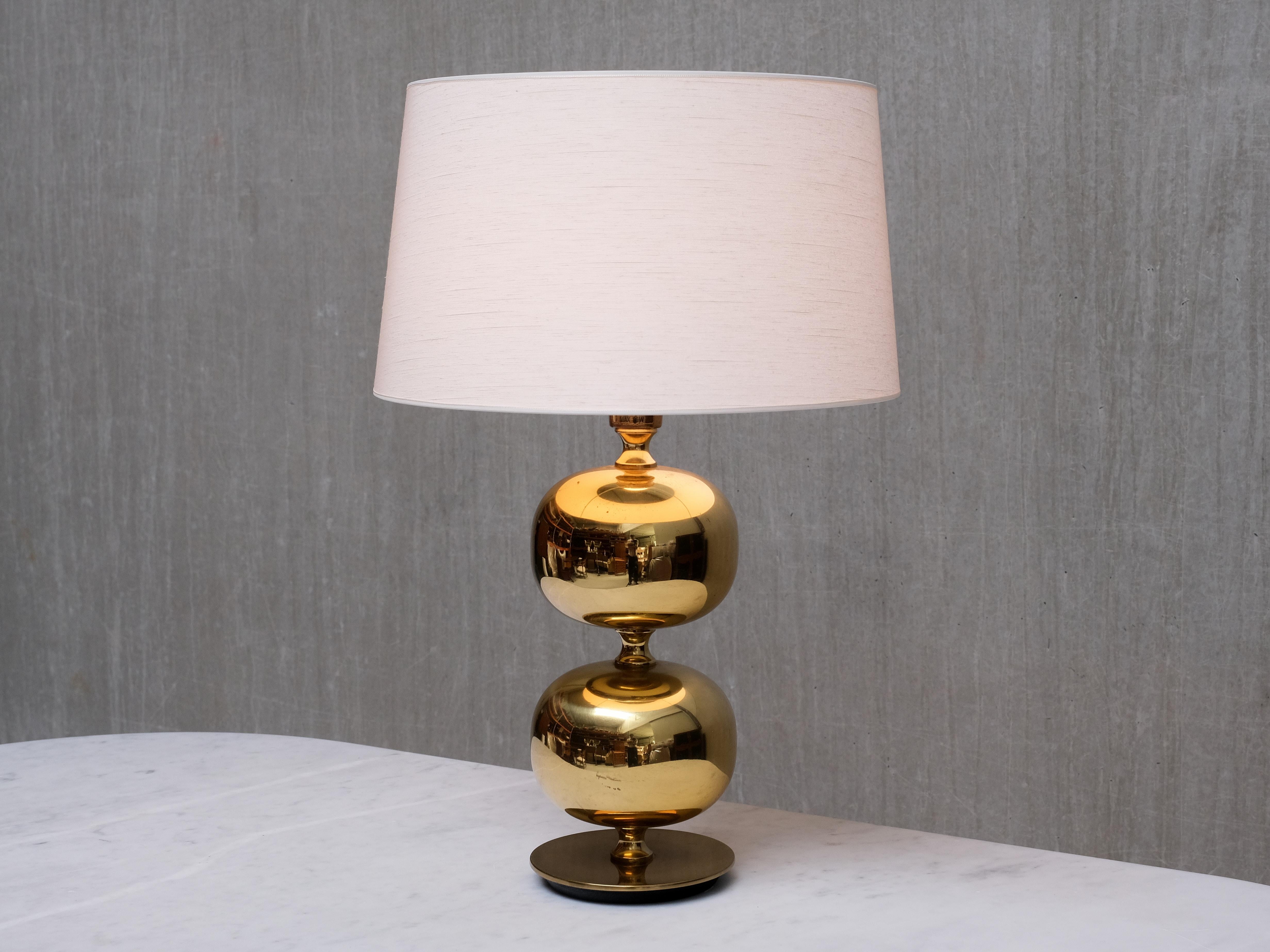 Milieu du XXe siècle Lampe de table en laiton Henrik Blomqvist, Stilarmatur Tranås, Suède, années 1960 en vente